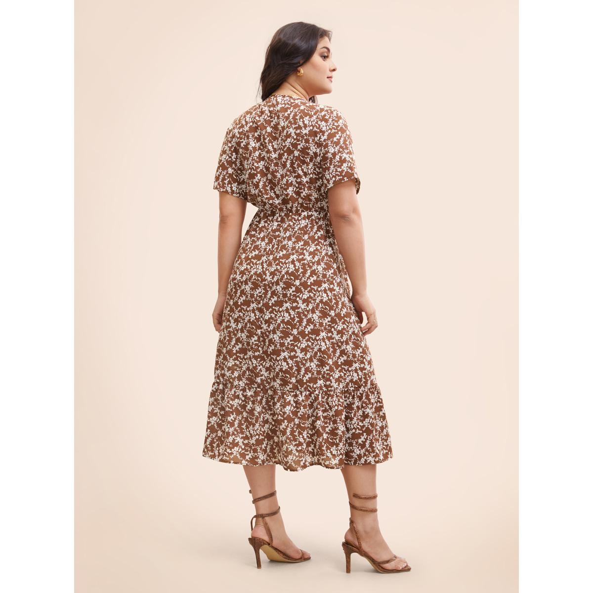 Plus Size Ditsy Floral Shirred Ruffle Hem Dress Browncoffeecolor Women Elegant Shirred V-neck Short sleeve Curvy BloomChic 26/4X Product Image