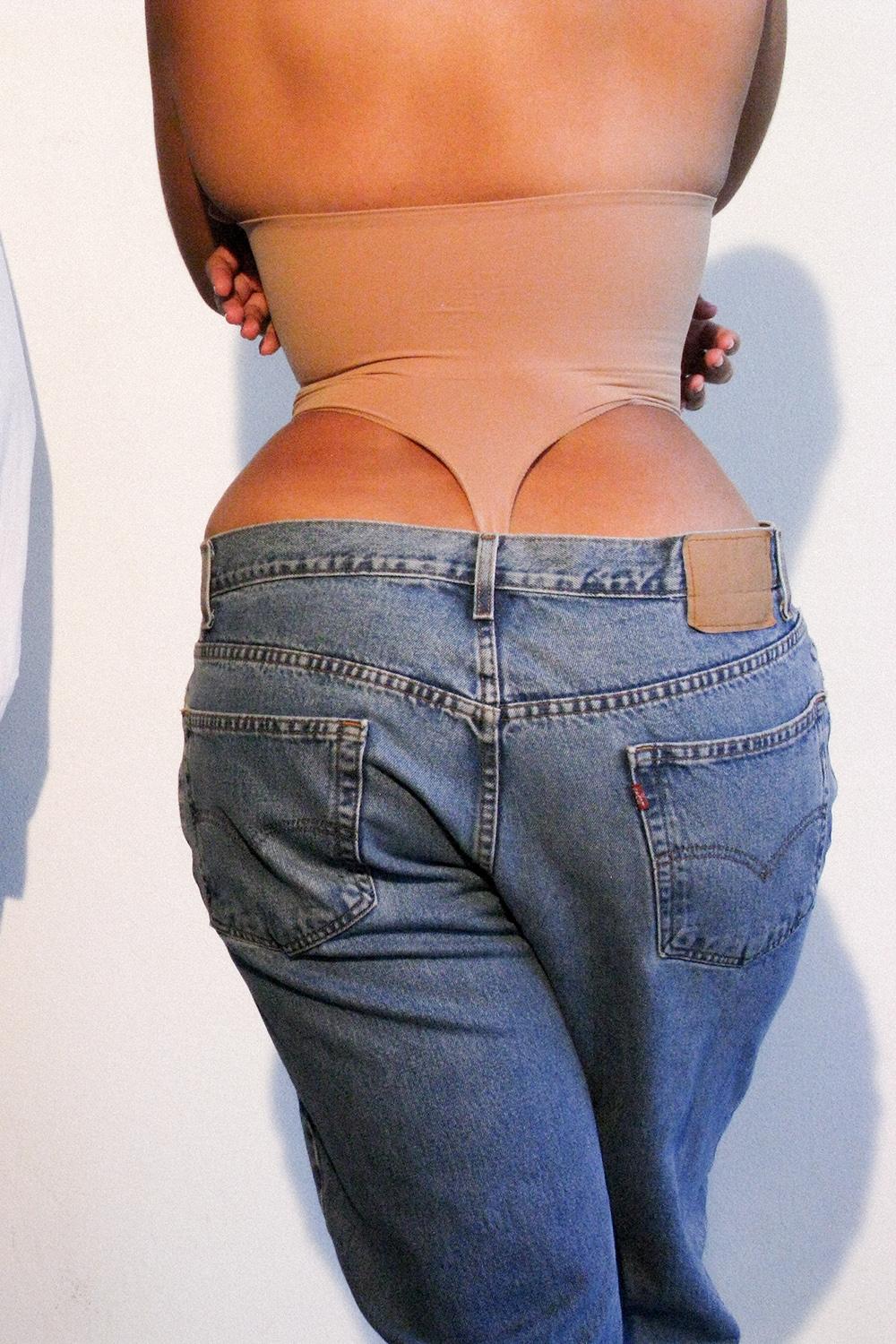  sculpting high waist thong cafe au lait Product Image