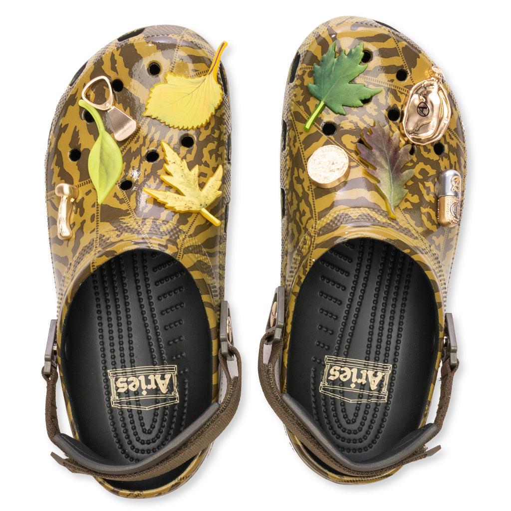 Crocs x Aries Arise Classic Clog - Dark Algae Male Product Image