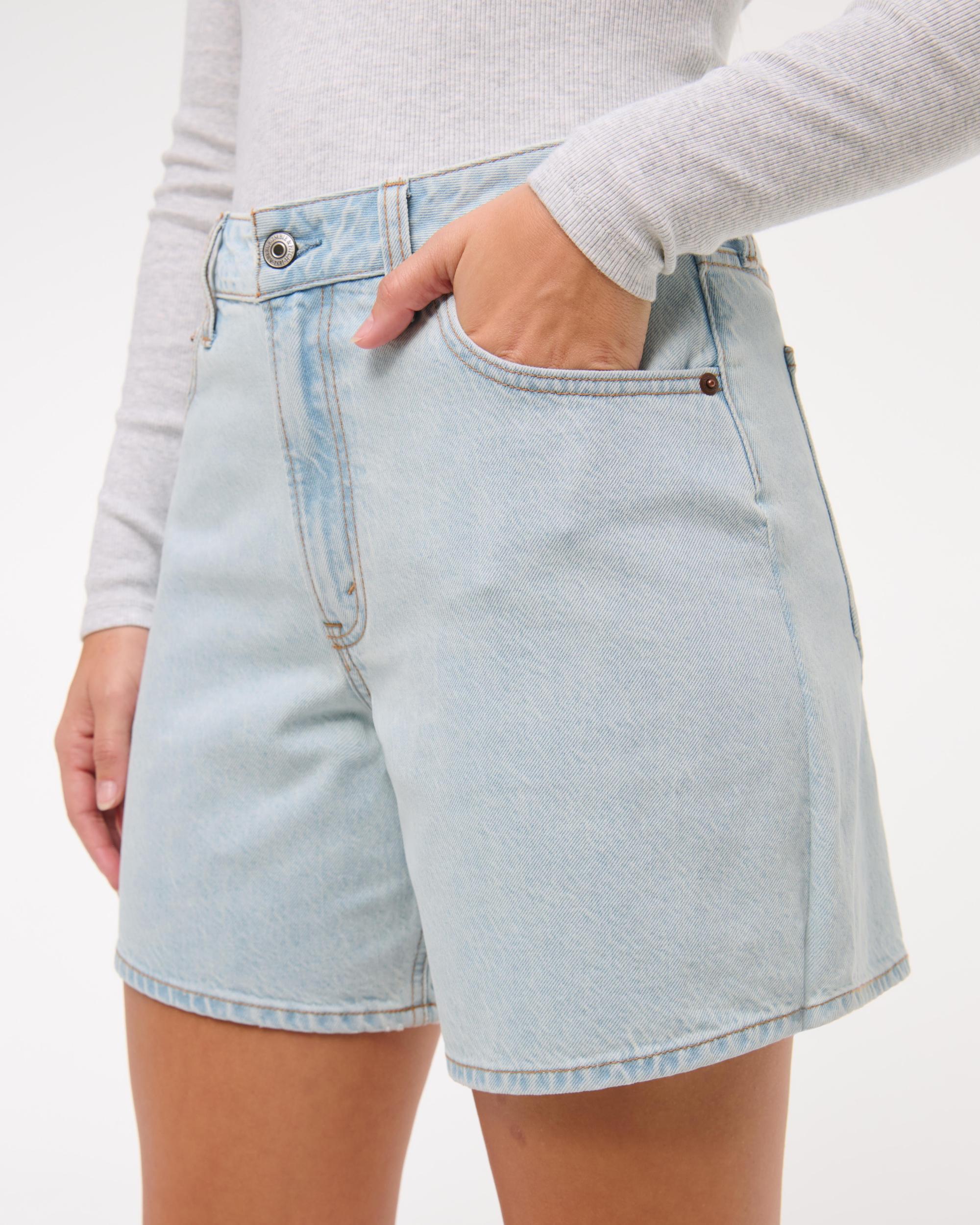 Curve Love High Rise Loose Short Product Image