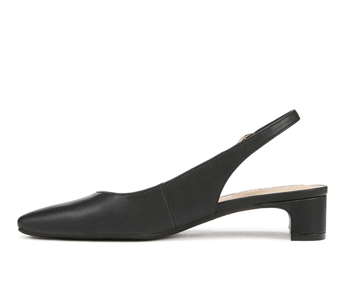Women's LifeStride Lorena Pumps Product Image