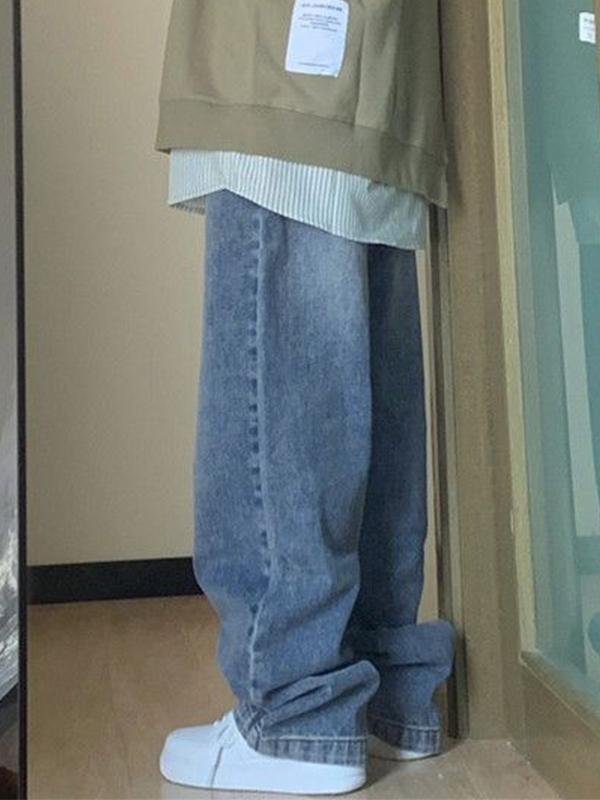 Pocket Design Blue Wash Boyfriend Jeans Product Image