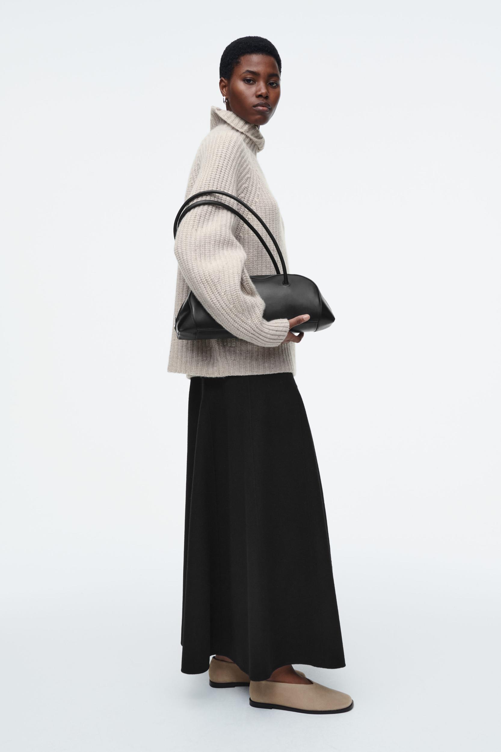 SUEDE BALLET FLATS Product Image