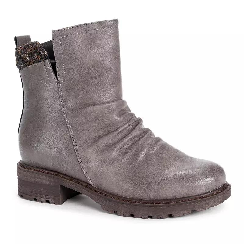 MUK LUKS Logger Banff Women's Ankle Boots,  Product Image