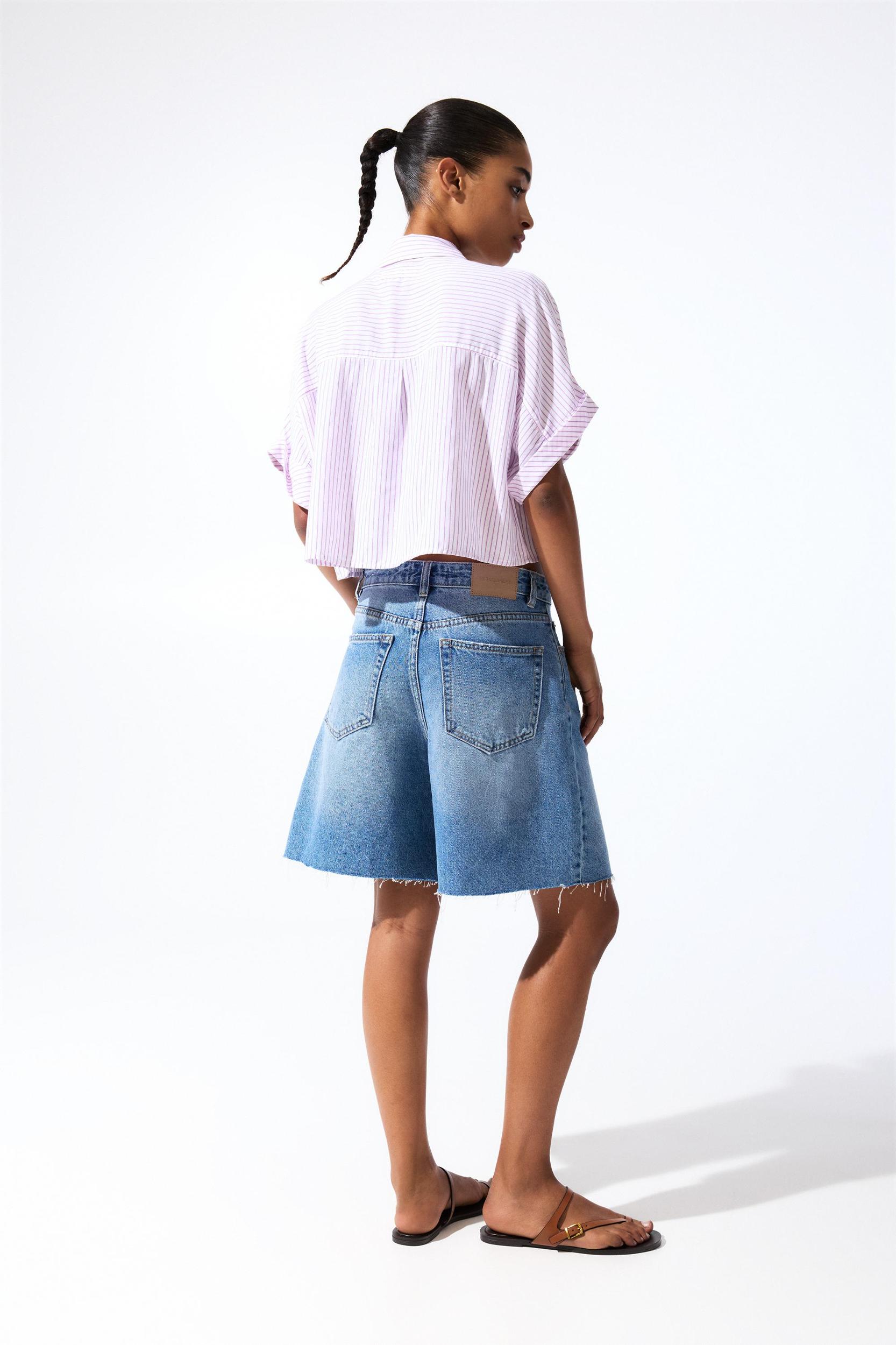 Striped cropped shirt Product Image