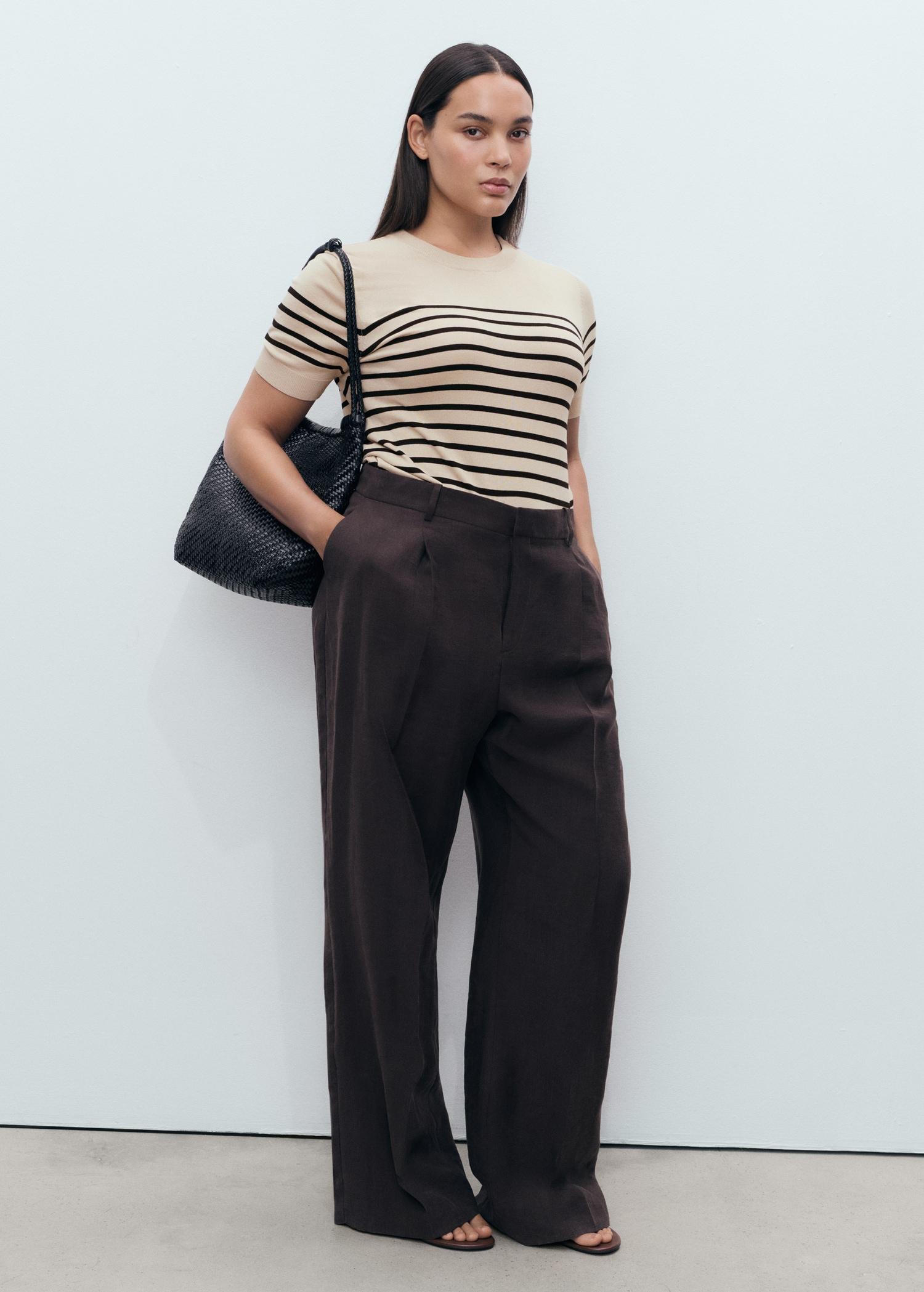 Short-sleeved fine-knit sweater - Women | MANGO USA Product Image