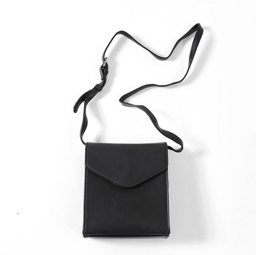 SMALL MESSENGER SHOULDER BAG Product Image