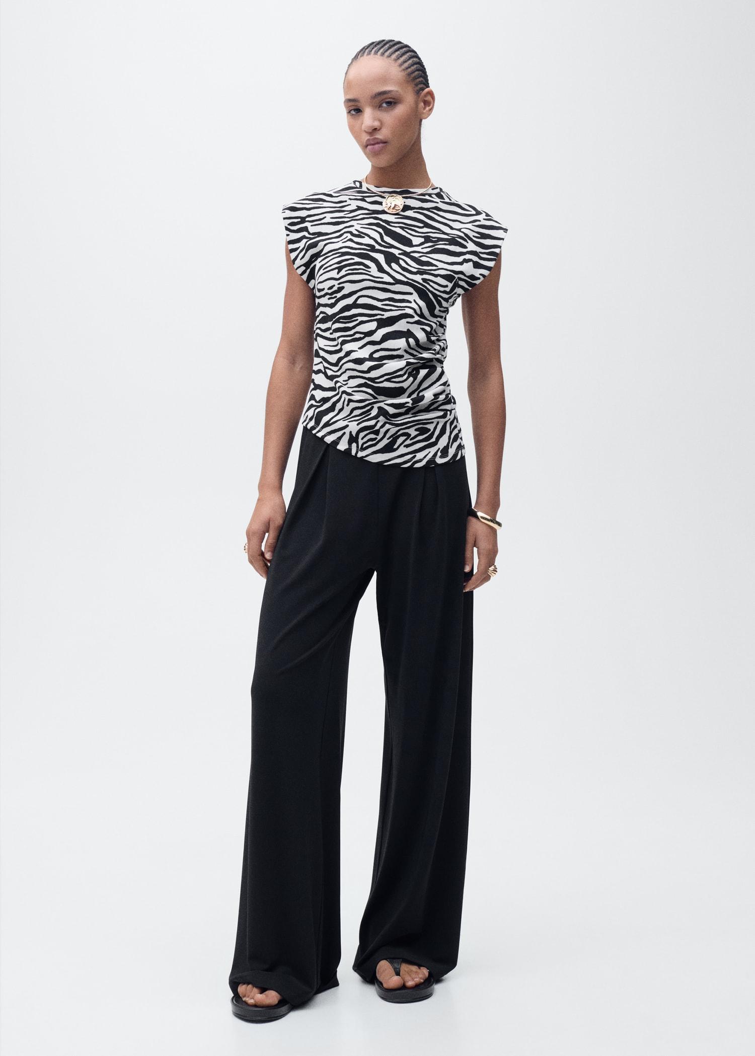 Draped sleeveless t-shirt - Women | MANGO USA Product Image