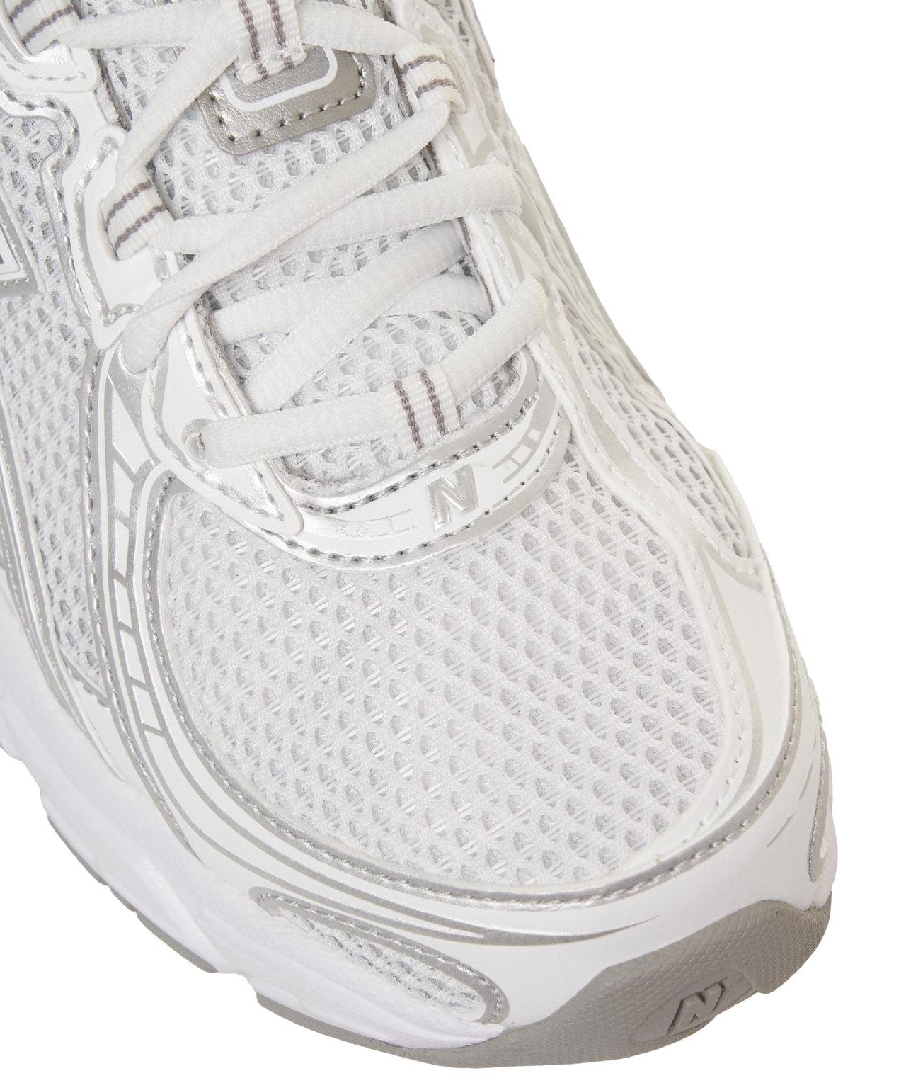 Sneakers '740' Product Image