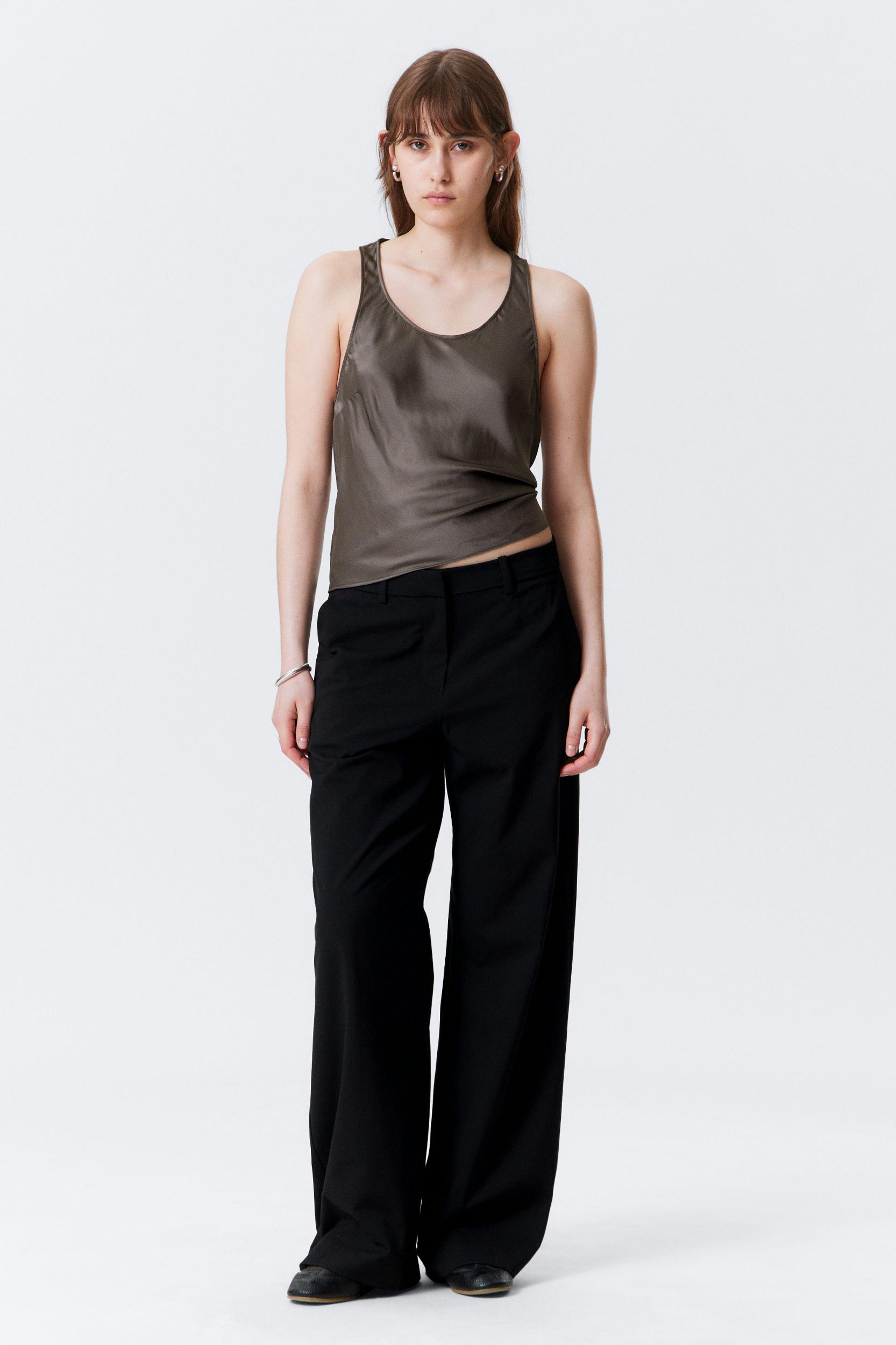 Low-Waisted Loose Fit Suit Trousers Product Image