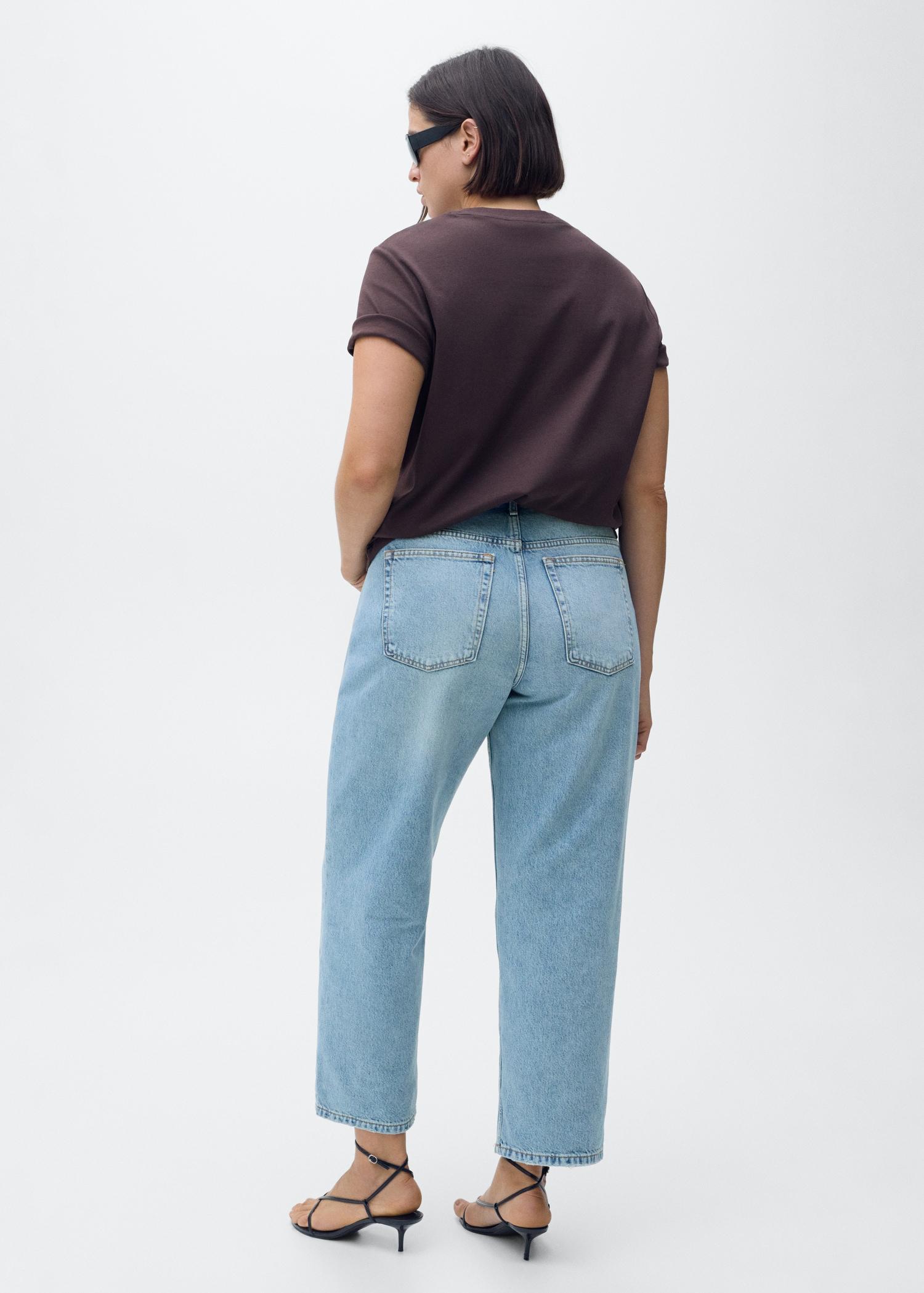 Mid-rise straight jeans - Women | MANGO USA Product Image