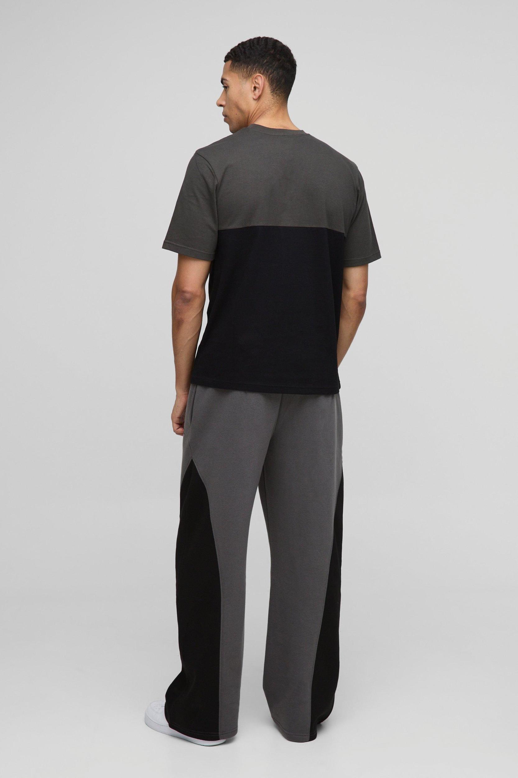 Regular Fit Regular Fit Man Colour Block T-Shirt | boohooMAN USA Product Image