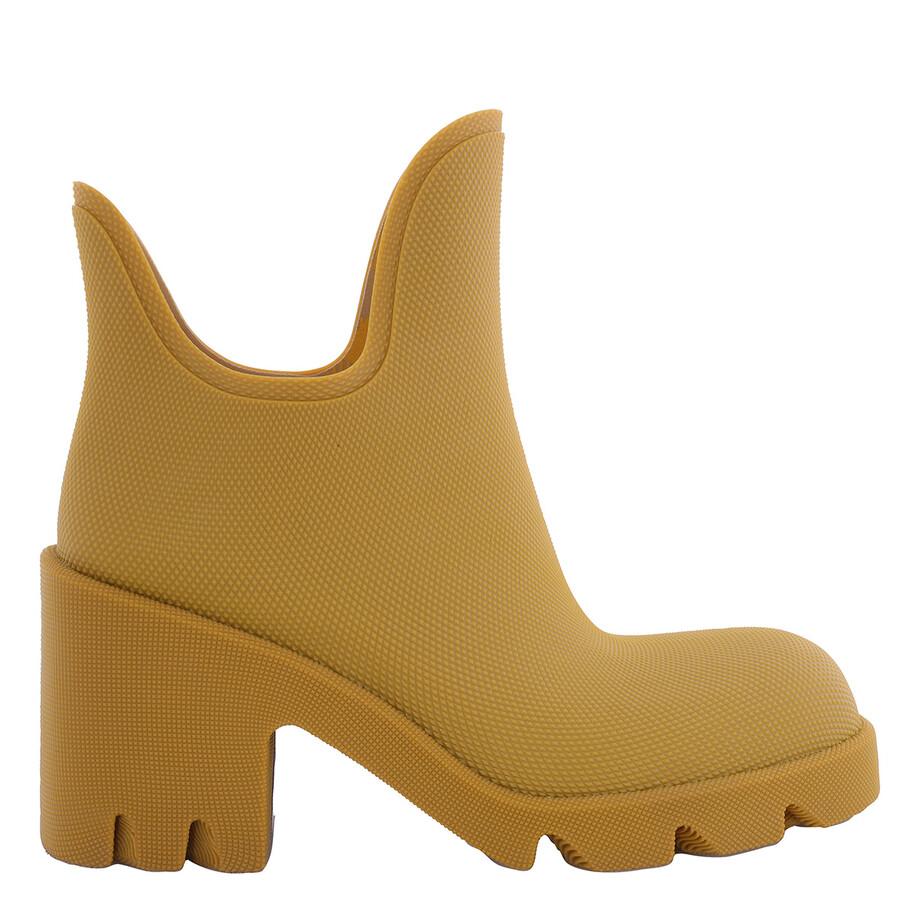 BURBERRY Boot Marsh In Gold Product Image