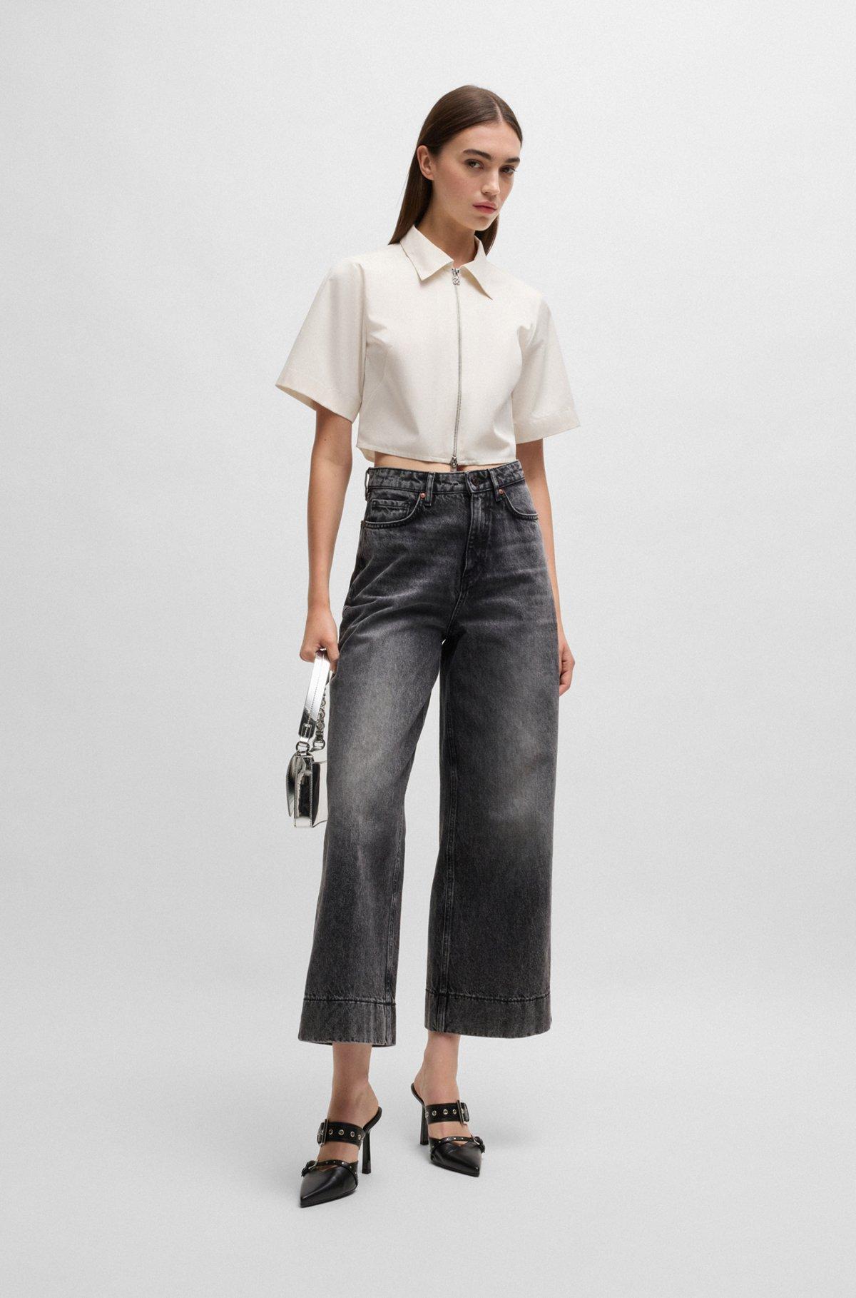 Cropped blouse in cotton twill Product Image