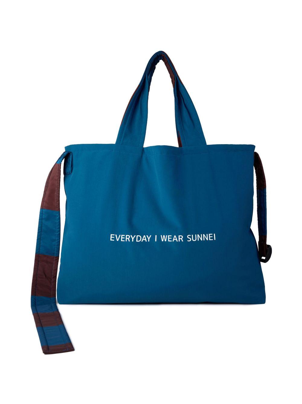 Everyday reversible tote bag Product Image