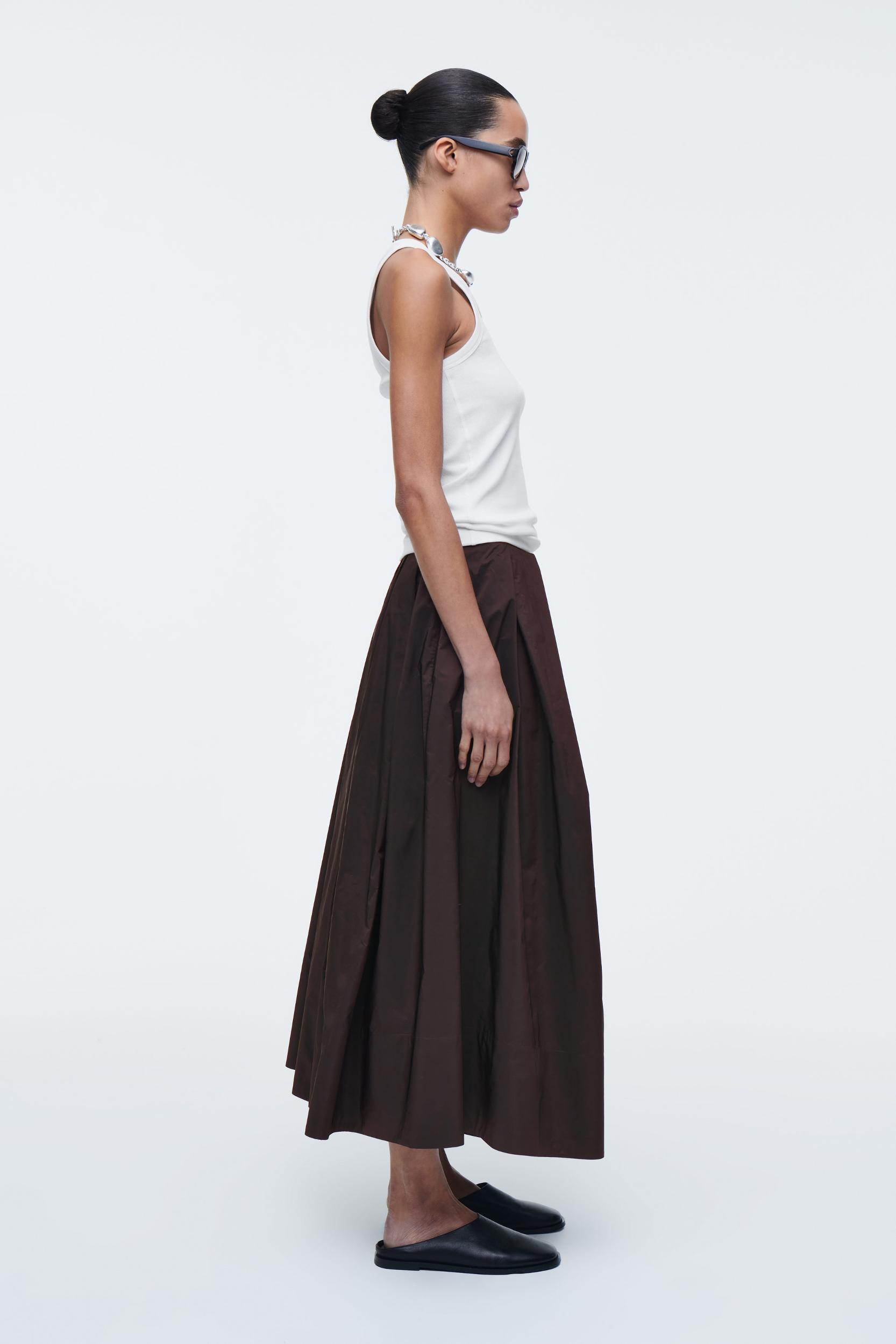 VOLUMINOUS PLEATED CULOTTES Product Image