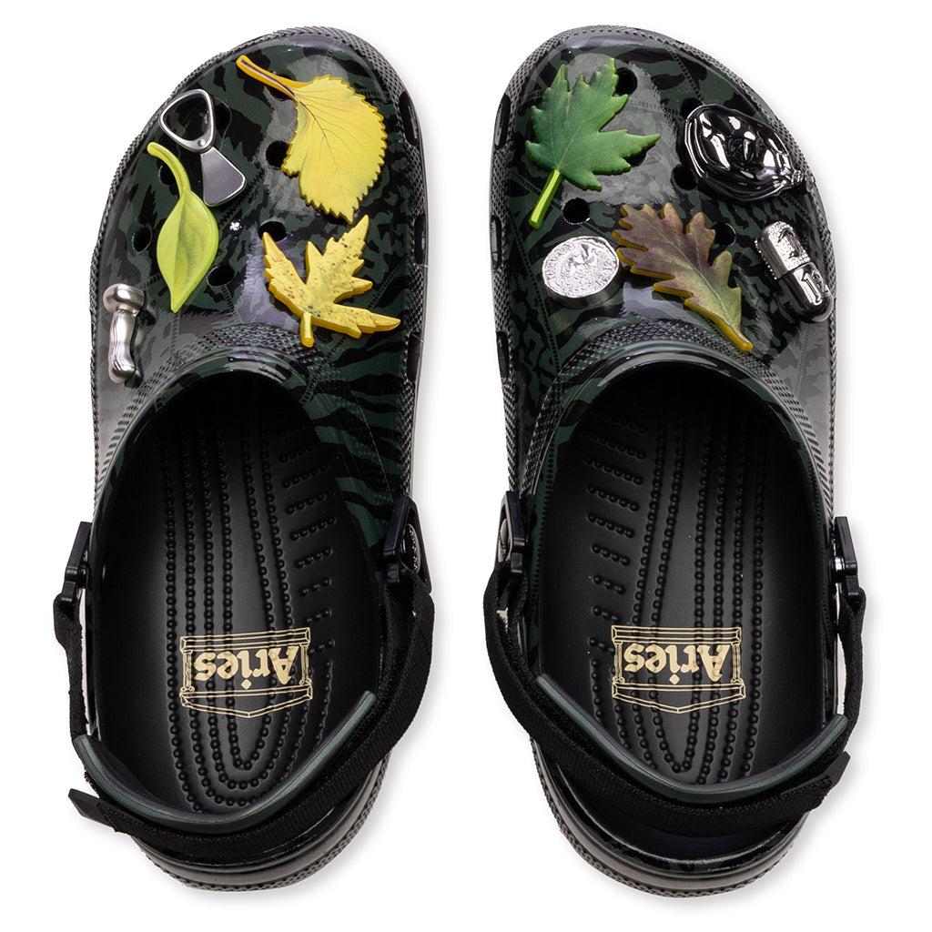 Crocs x Aries Arise Classic Clog - Black Male Product Image