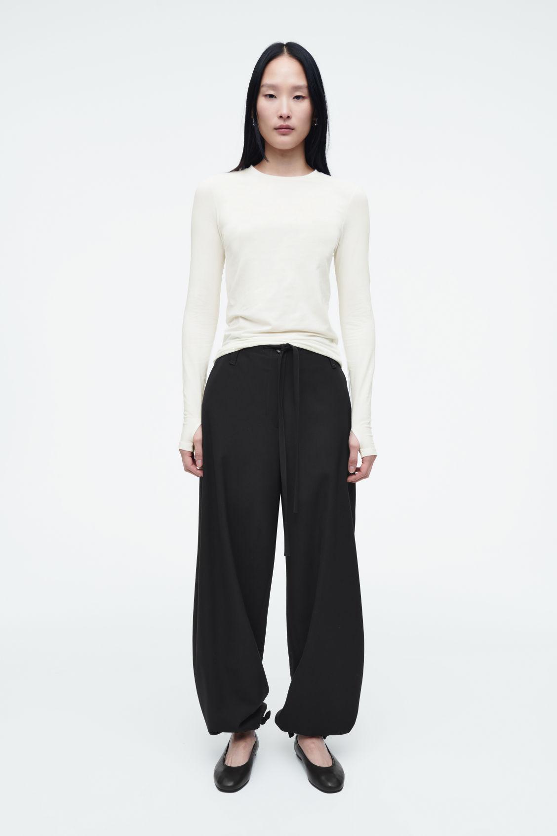 SLIM LIGHTWEIGHT LONG-SLEEVED TOP Product Image