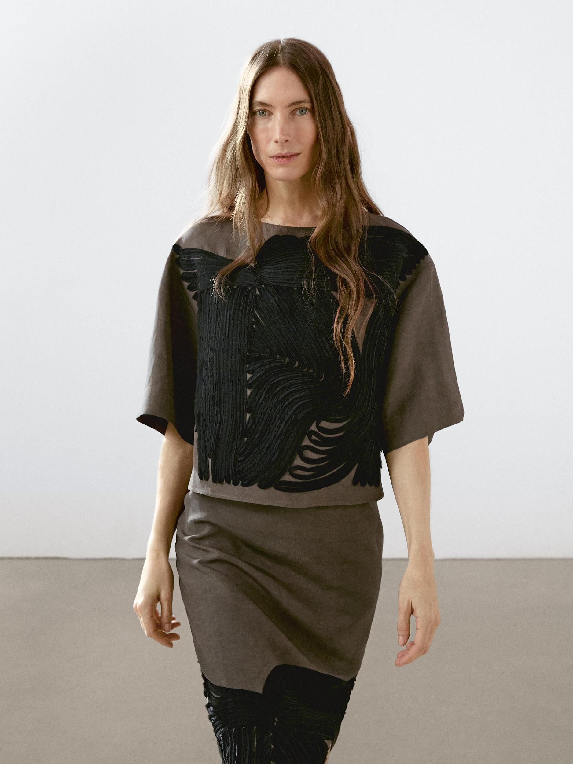 Midi skirt with contrasting trims Product Image