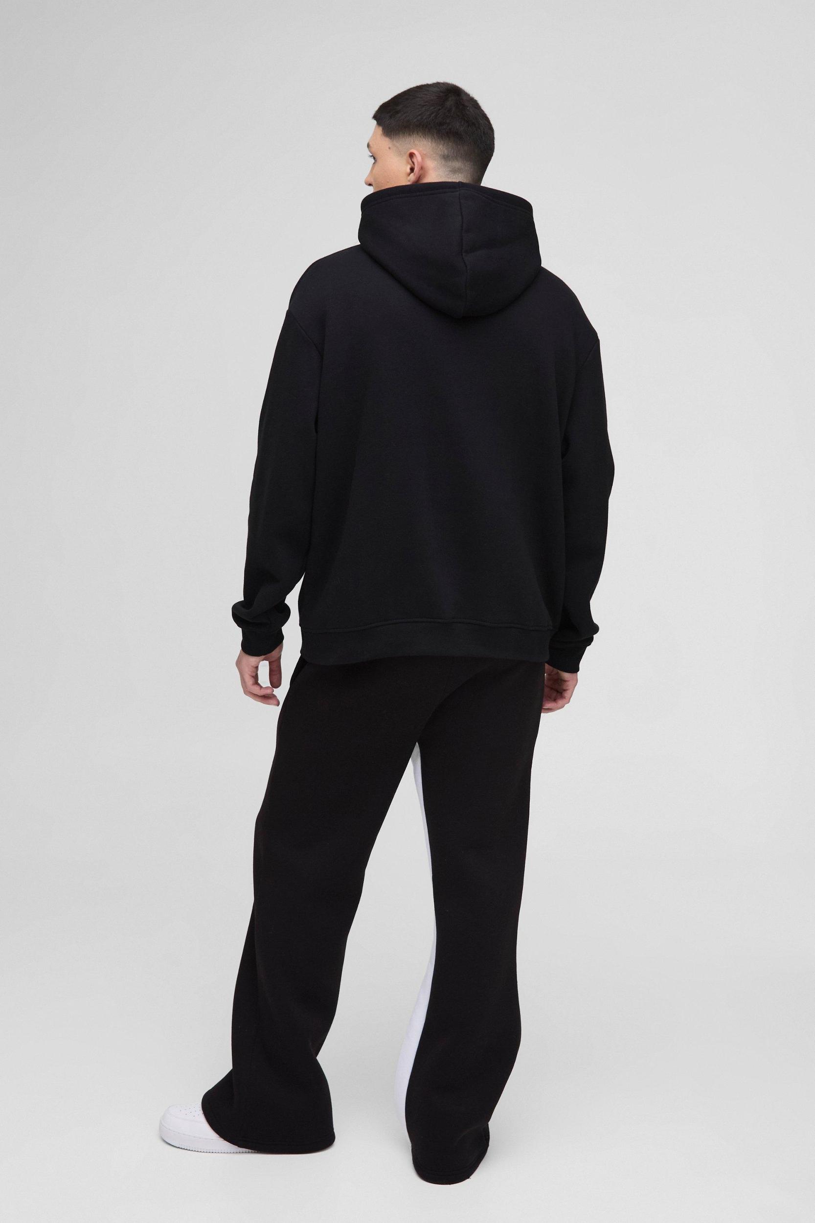 Relaxed Fit Flare Star Gusset Sweatpants | boohooMAN USA Product Image