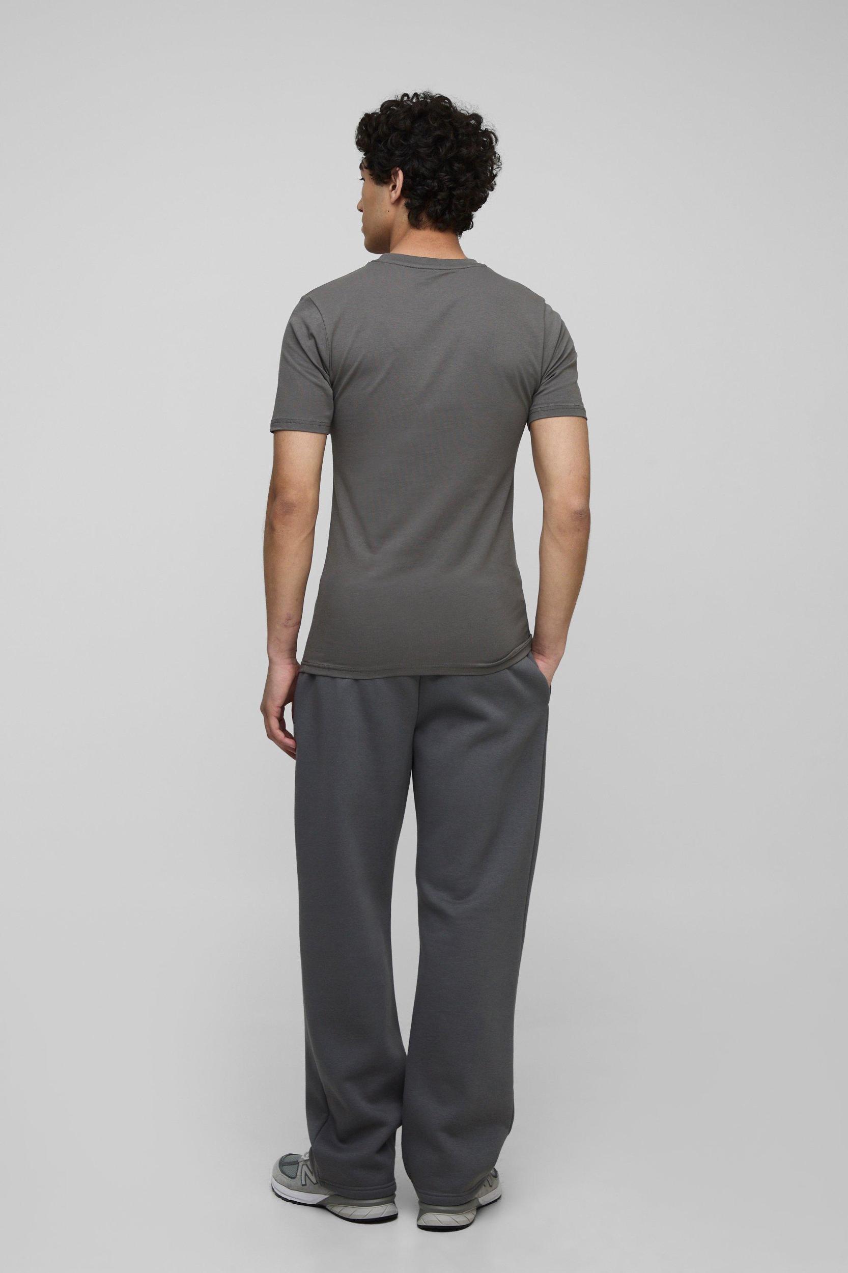 Basic Muscle Fit Crew Neck T-Shirt | boohooMAN USA Product Image