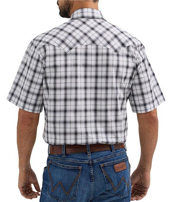 Wrangler® Sawtooth Plaid Short Sleeve Woven Shirt Product Image