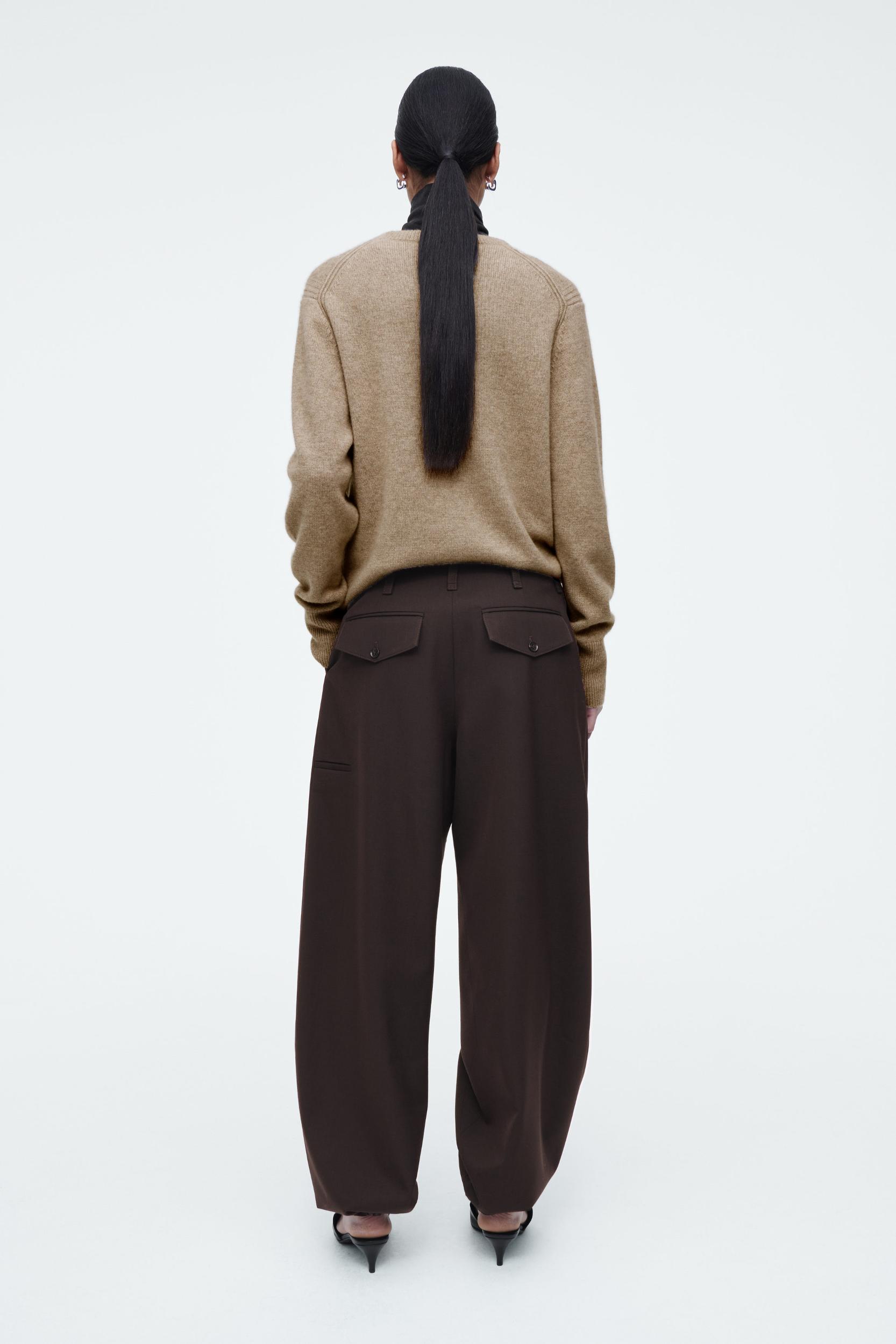 DRAWSTRING TWILL BARREL-LEG PANTS Product Image