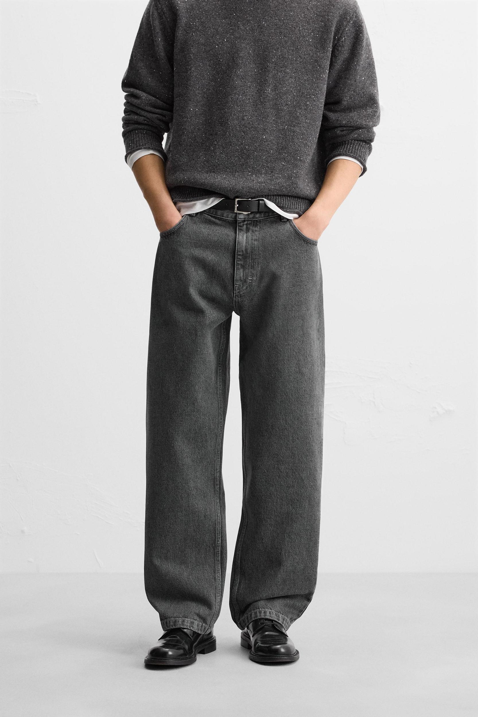 STRAIGHT FIT RELAXED JEANS Product Image