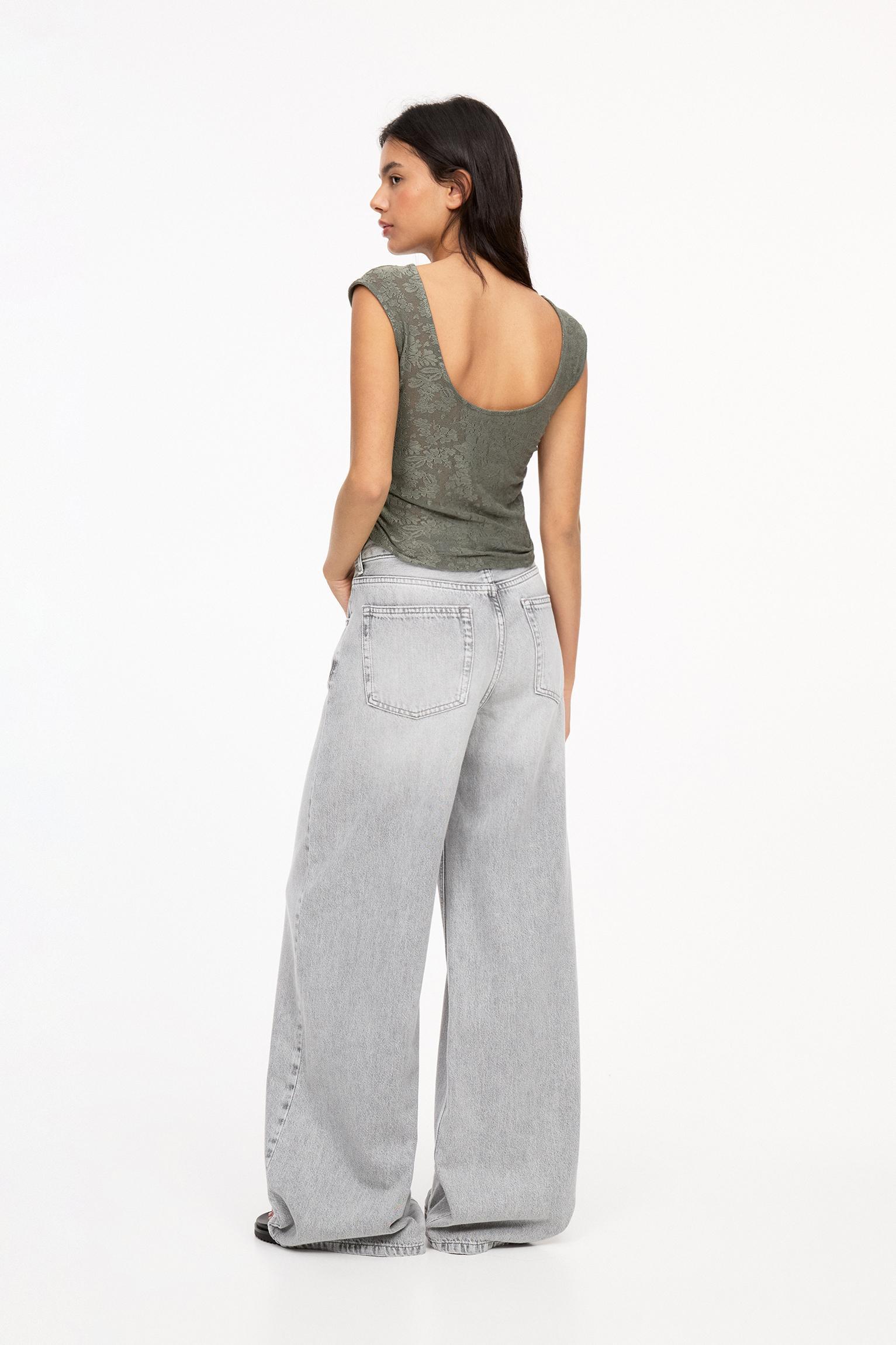 Rustic floral top Product Image