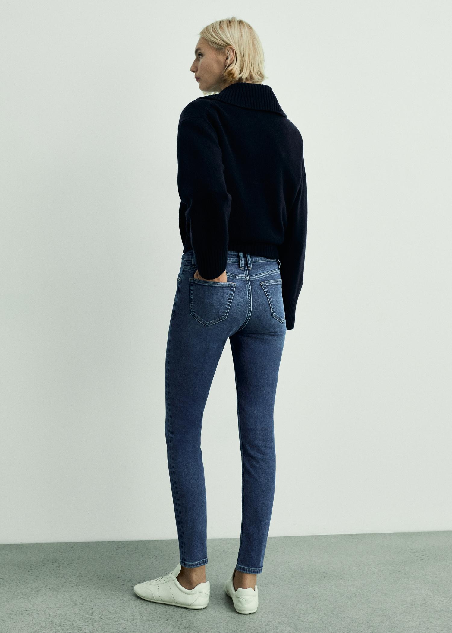 Mid-rise skinny jeans - Women | MANGO USA Product Image