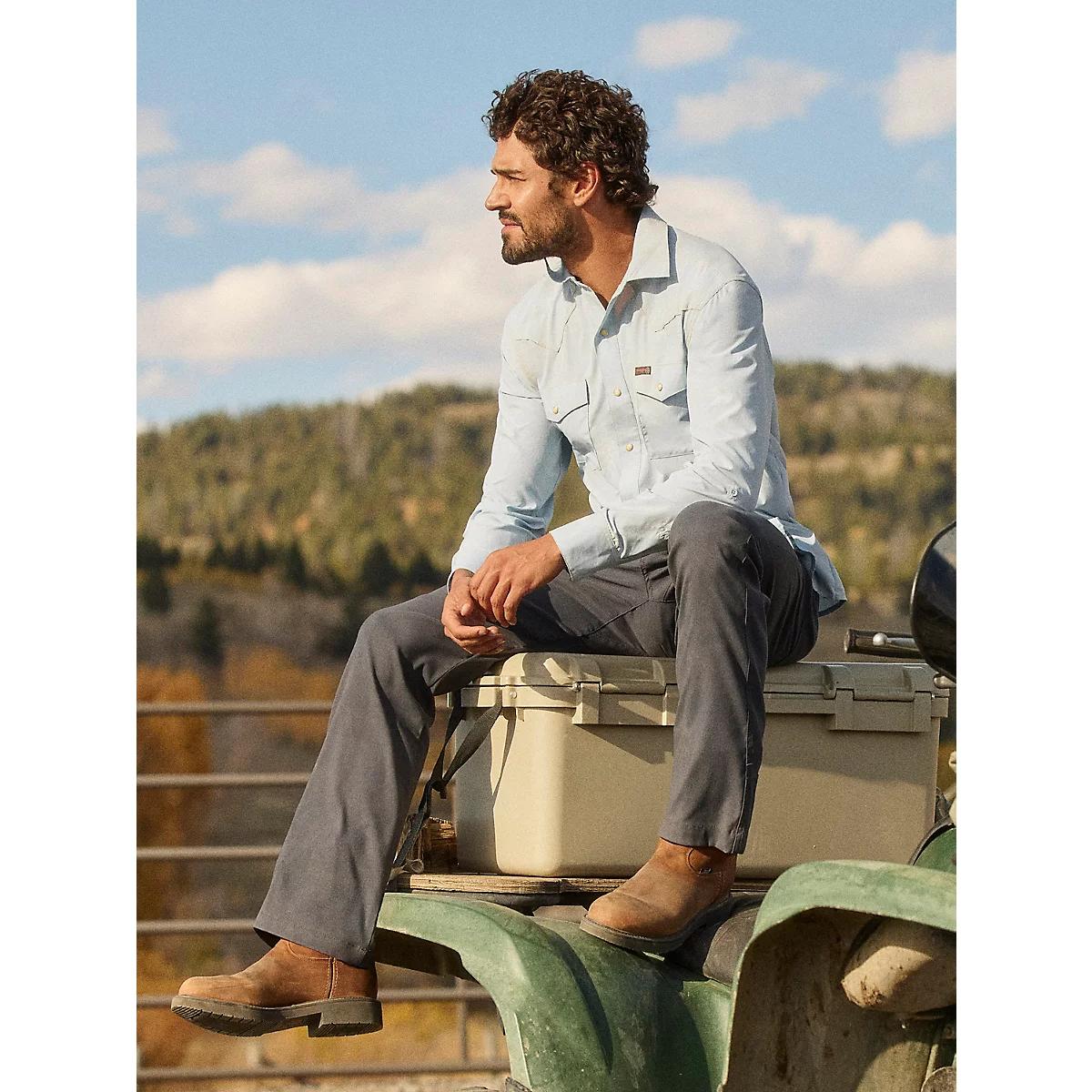 Wrangler ATG™ Men's Cliff Side Utility Pant in Sea Turtle Product Image