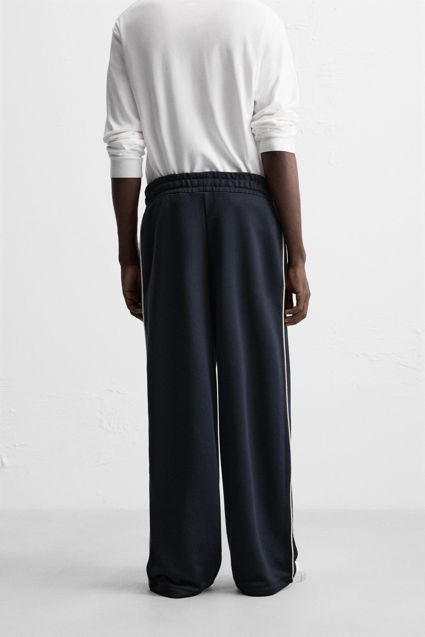 CONTRAST JOGGER PANTS Product Image