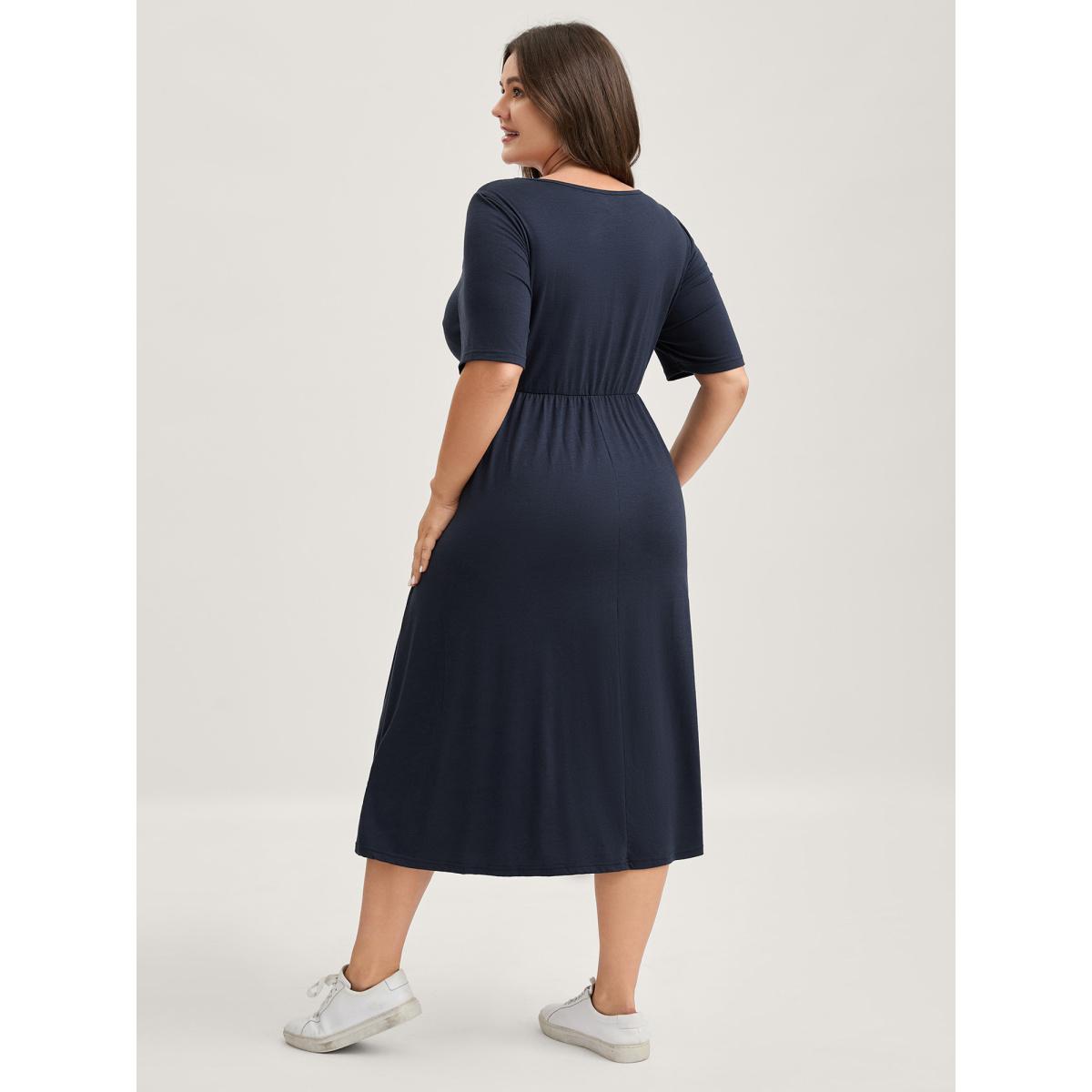 Plus Size Scoop Neck Stretch Solid Pockets Midi Dress Indigo Women Leisure U-neck Short sleeve Curvy BloomChic 14-16/1X Product Image