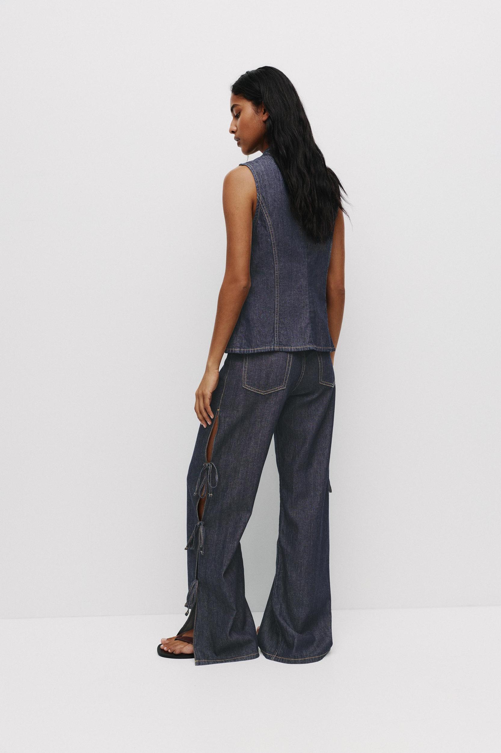 Denim top with bows Product Image