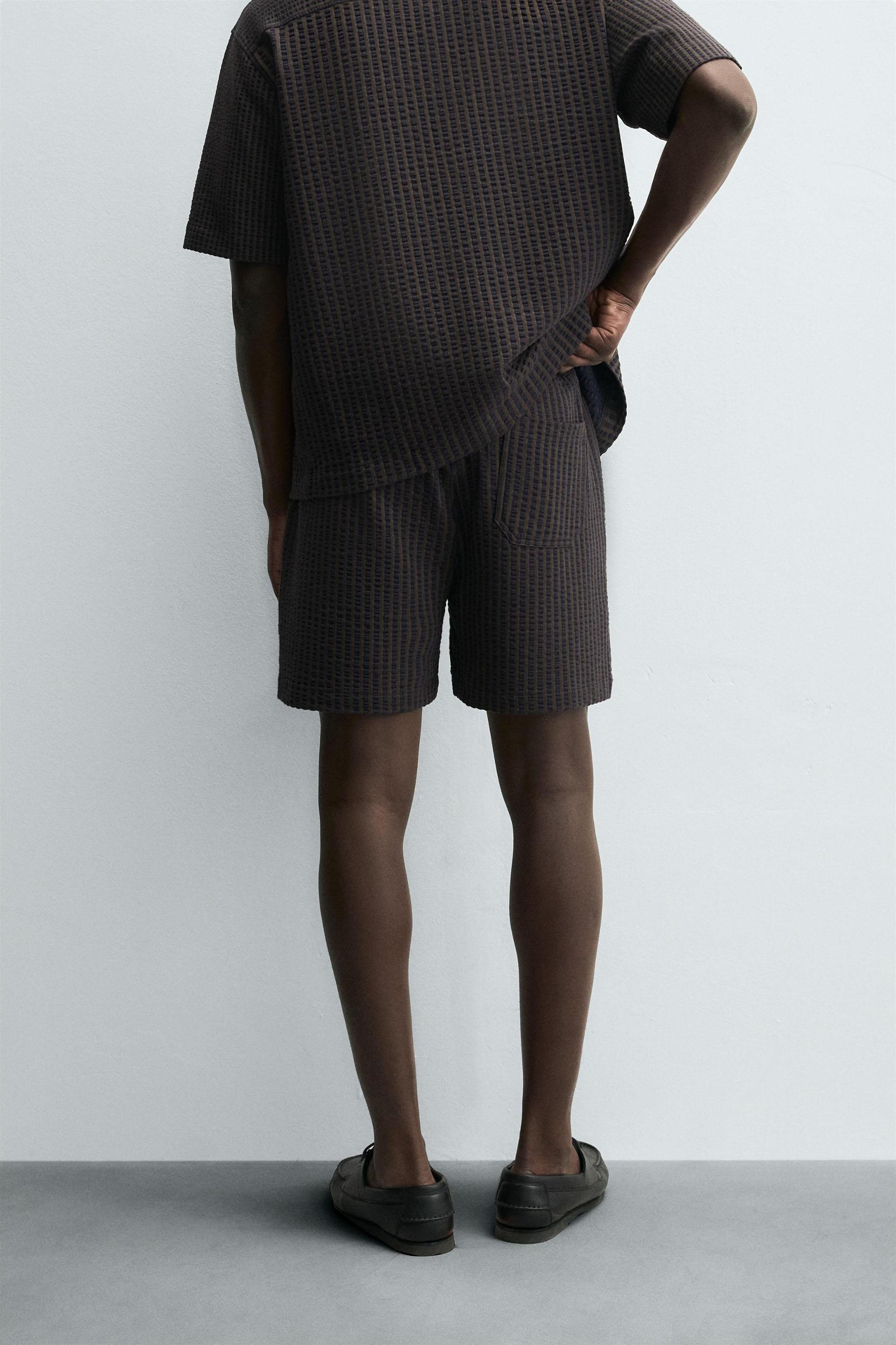 COMFORT STRIPED SEERSUCKER SHORTS Product Image