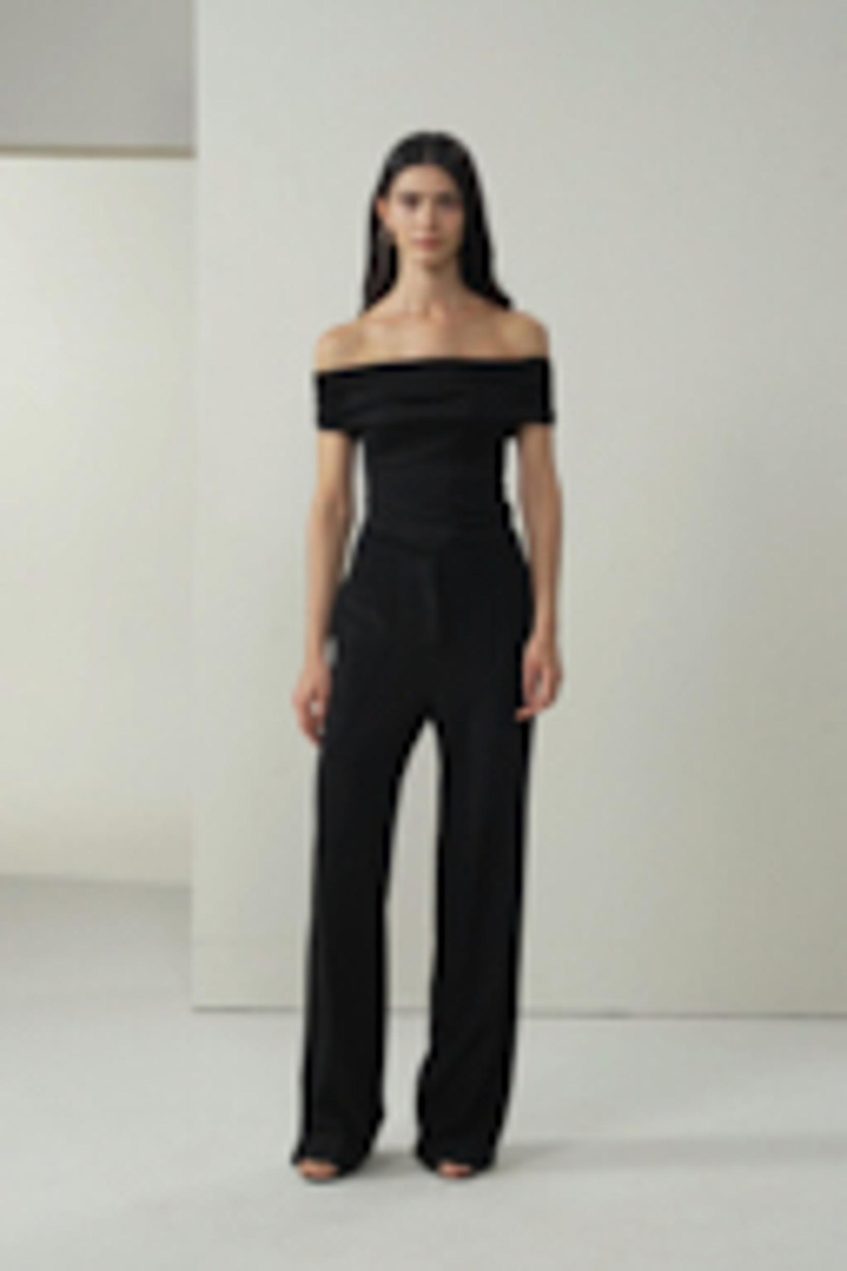 Silk Jersey Off-Shoulder Slim Top Product Image