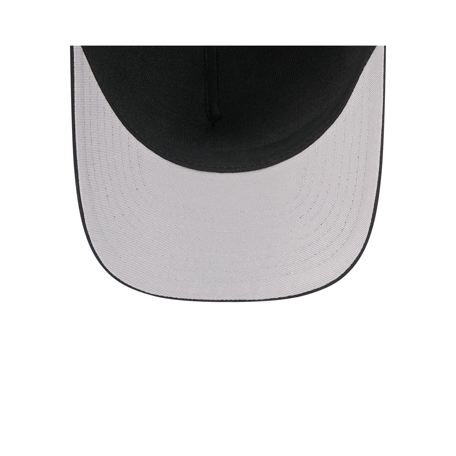 Atlanta Braves Cotton Canvas Split Panel 9FIFTY Trucker Hat Male Product Image