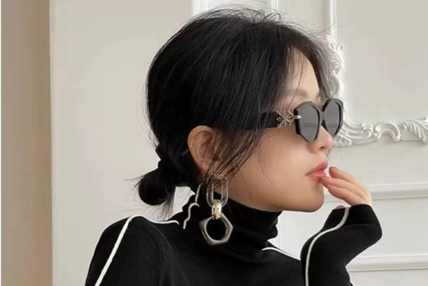 Long Sleeve Mock Neck Contrast Trim Knit Top Product Image