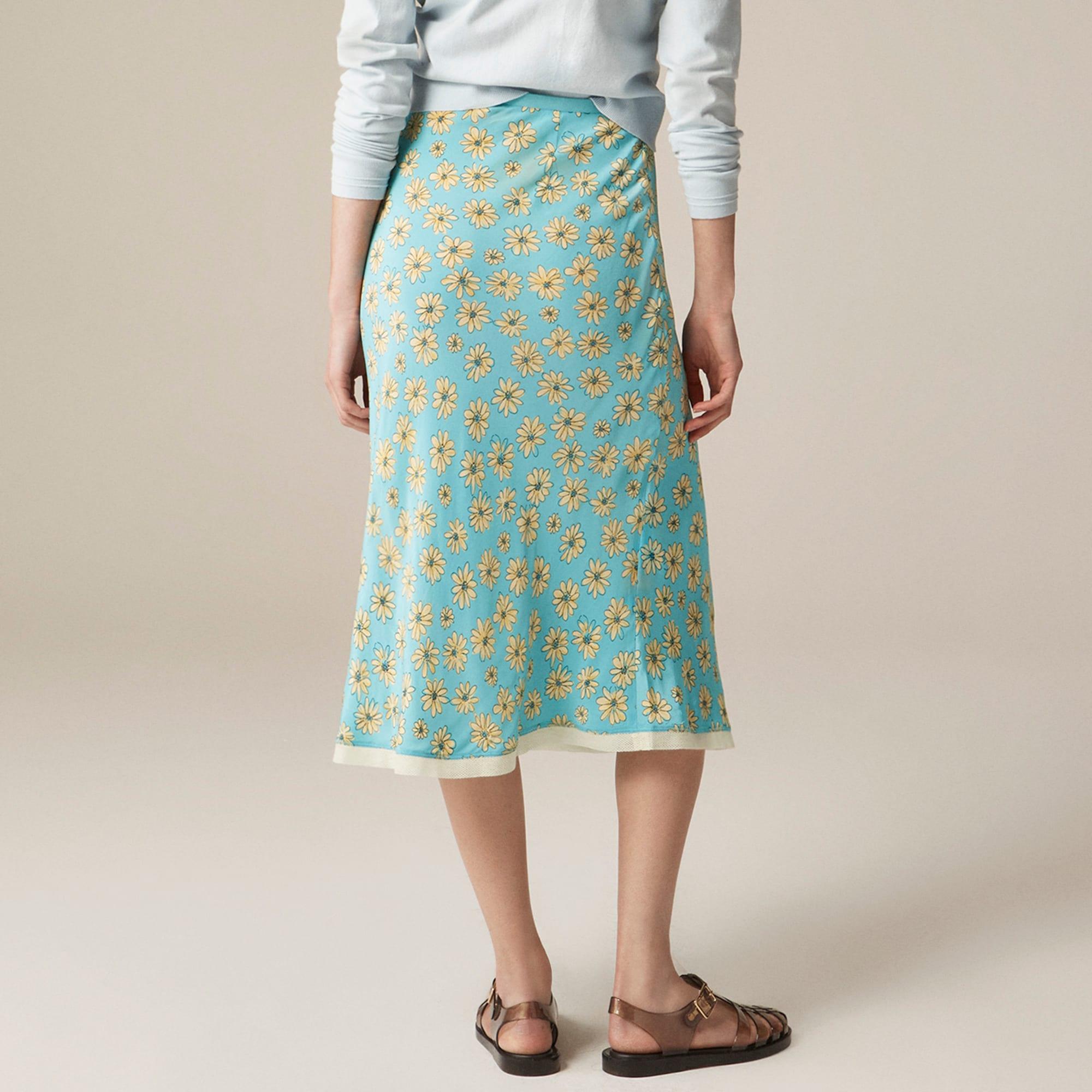 New Gwyneth slip skirt in retro daisy print Product Image