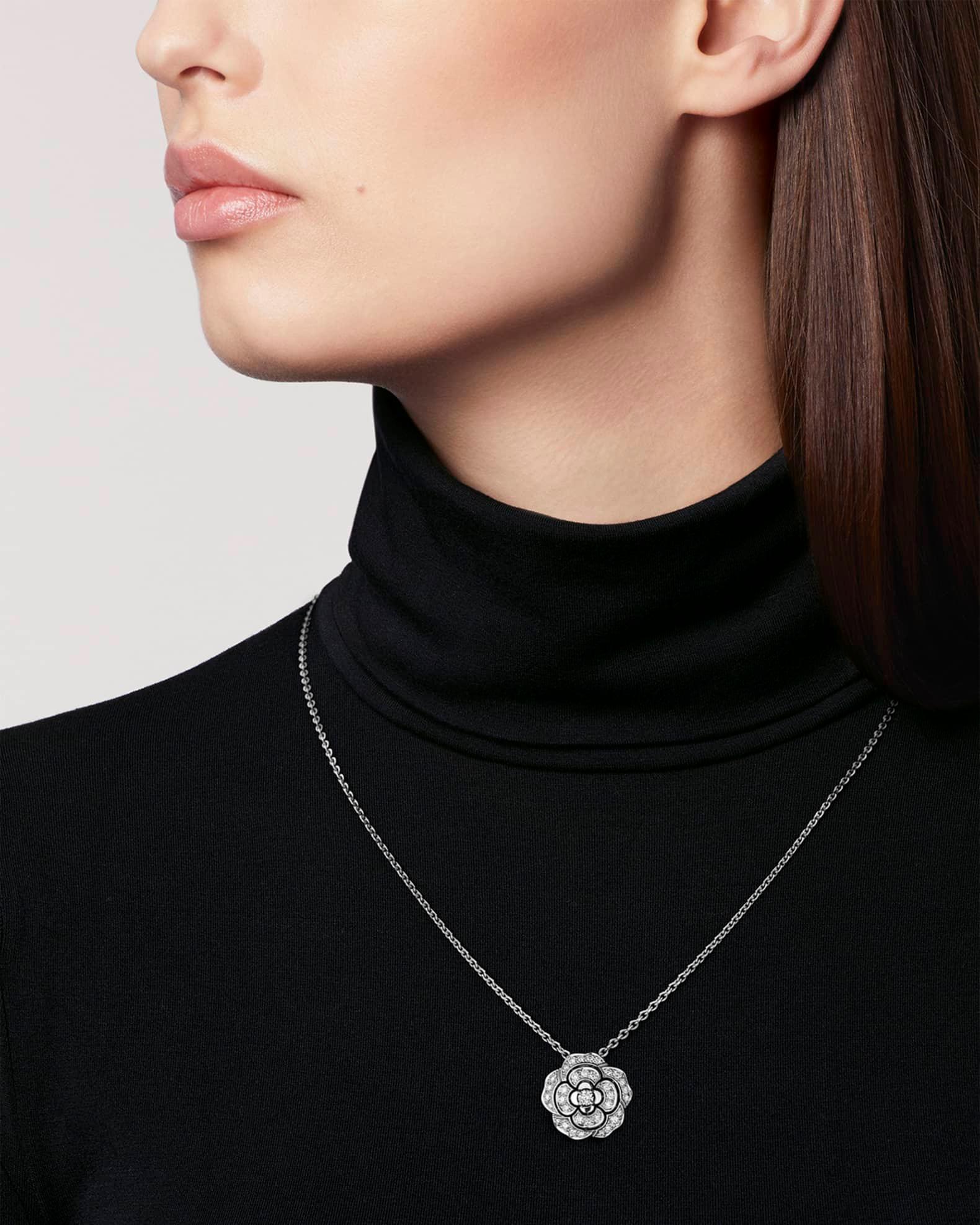 BOUTON DE CAMÉLIA NECKLACE Product Image