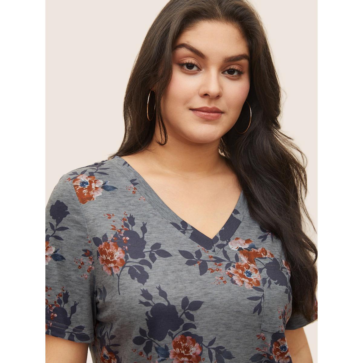 Plus Size V Neck Floral Print Patched Pocket T-shirt Gray Women Elegant Non Floral V-neck Everyday T-shirts BloomChic 10/M Product Image