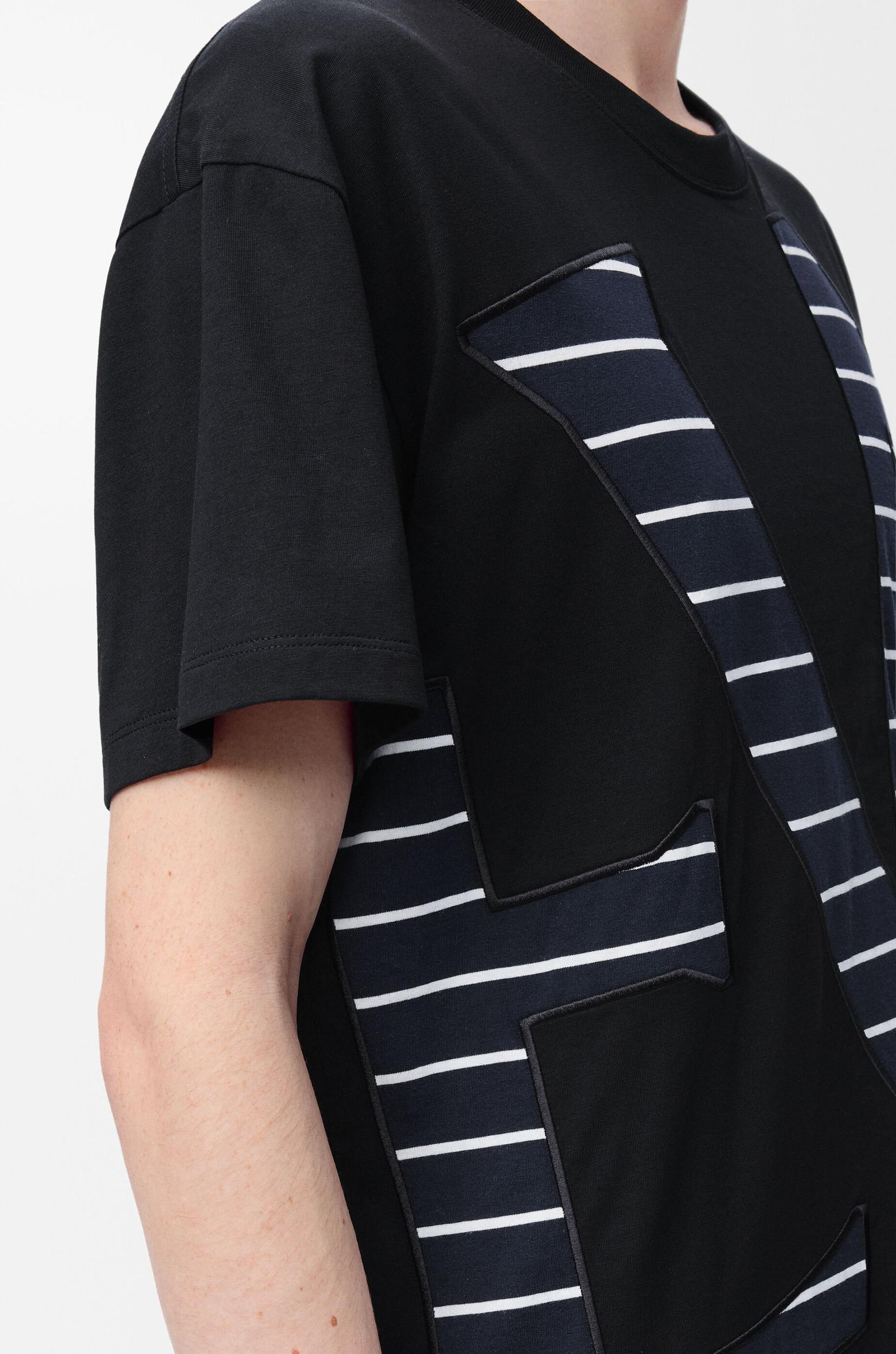 Relaxed fit T-shirt in cotton Product Image