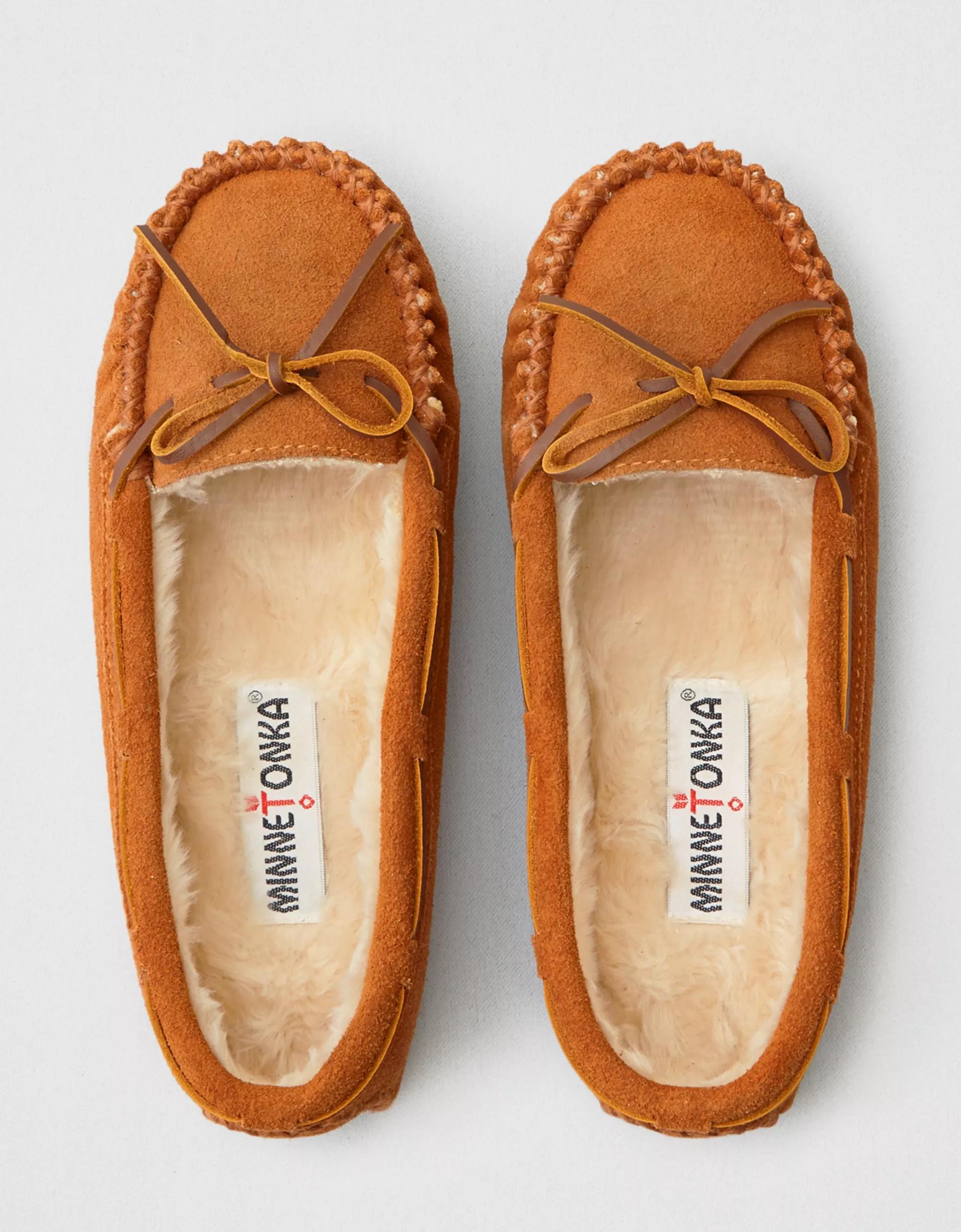 Minnetonka Women's Cally Moccasin Product Image