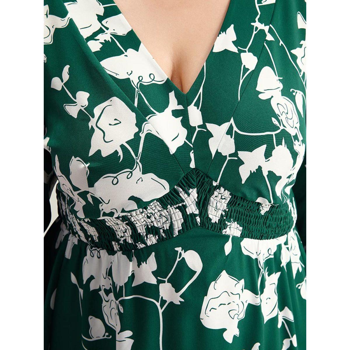 Plus Size Silhouette Floral Print Shirred Elastic Cuffs Dress DarkGreen Women Elegant Elastic cuffs V-neck Long Sleeve Curvy Midi Dress BloomChic 26/4X Product Image