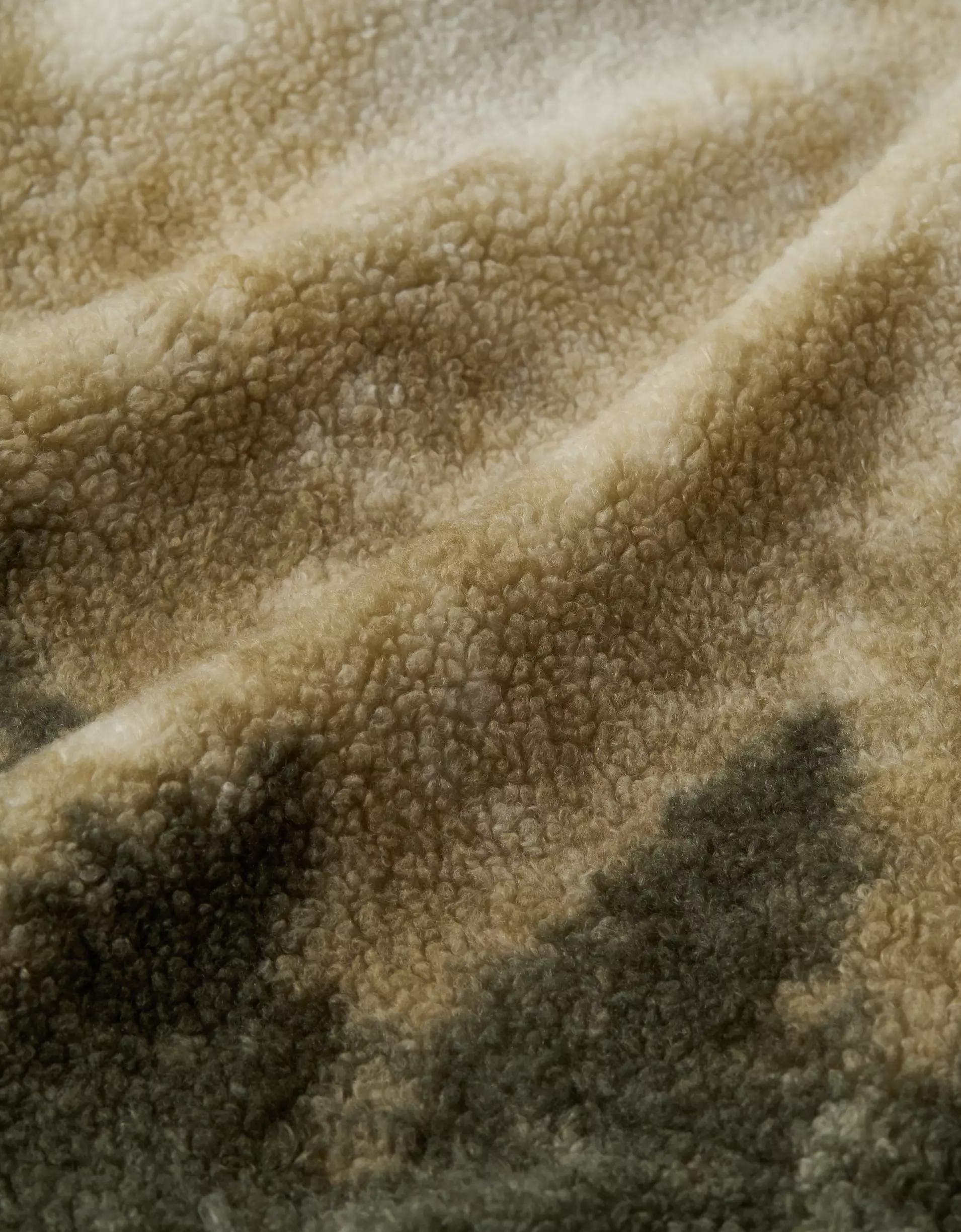 AE Sherpa Fleece Graphic Henley Sweatshirt Product Image