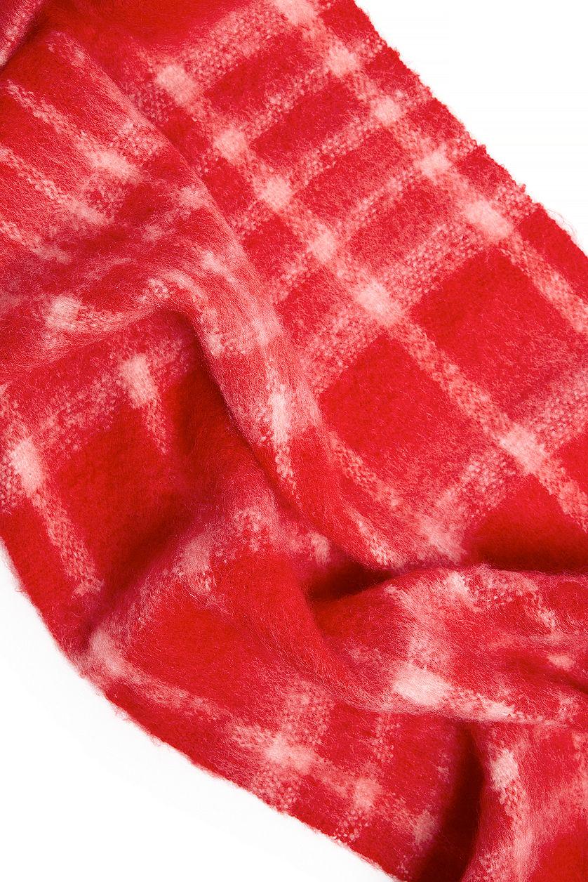 Checkered Scarf Product Image