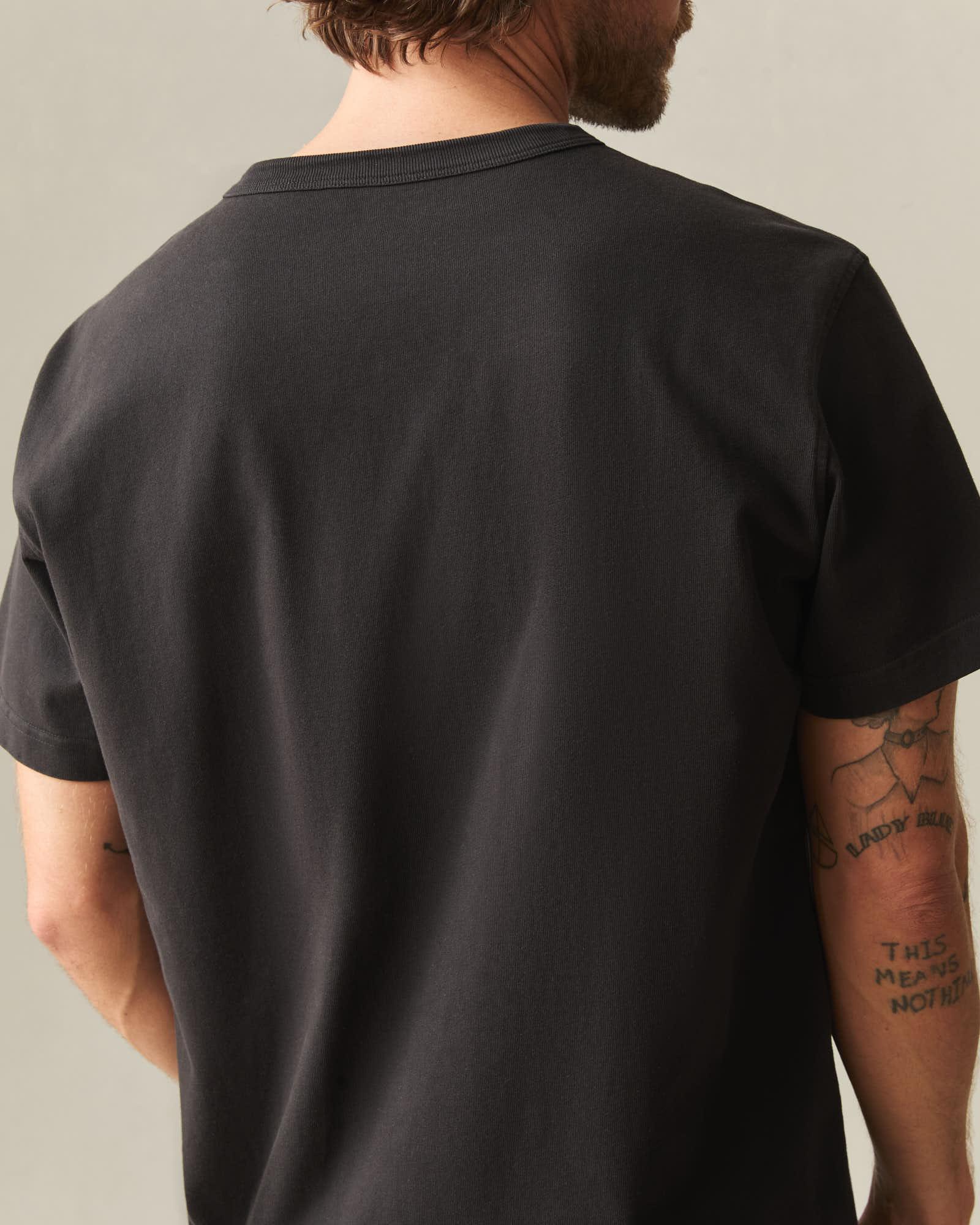 Men's Everest Tee - Meteorite Male Product Image