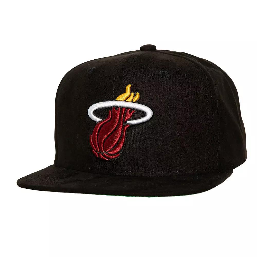 Men's Mitchell & Ness Black Miami Heat Sweet Suede Snapback Hat Product Image