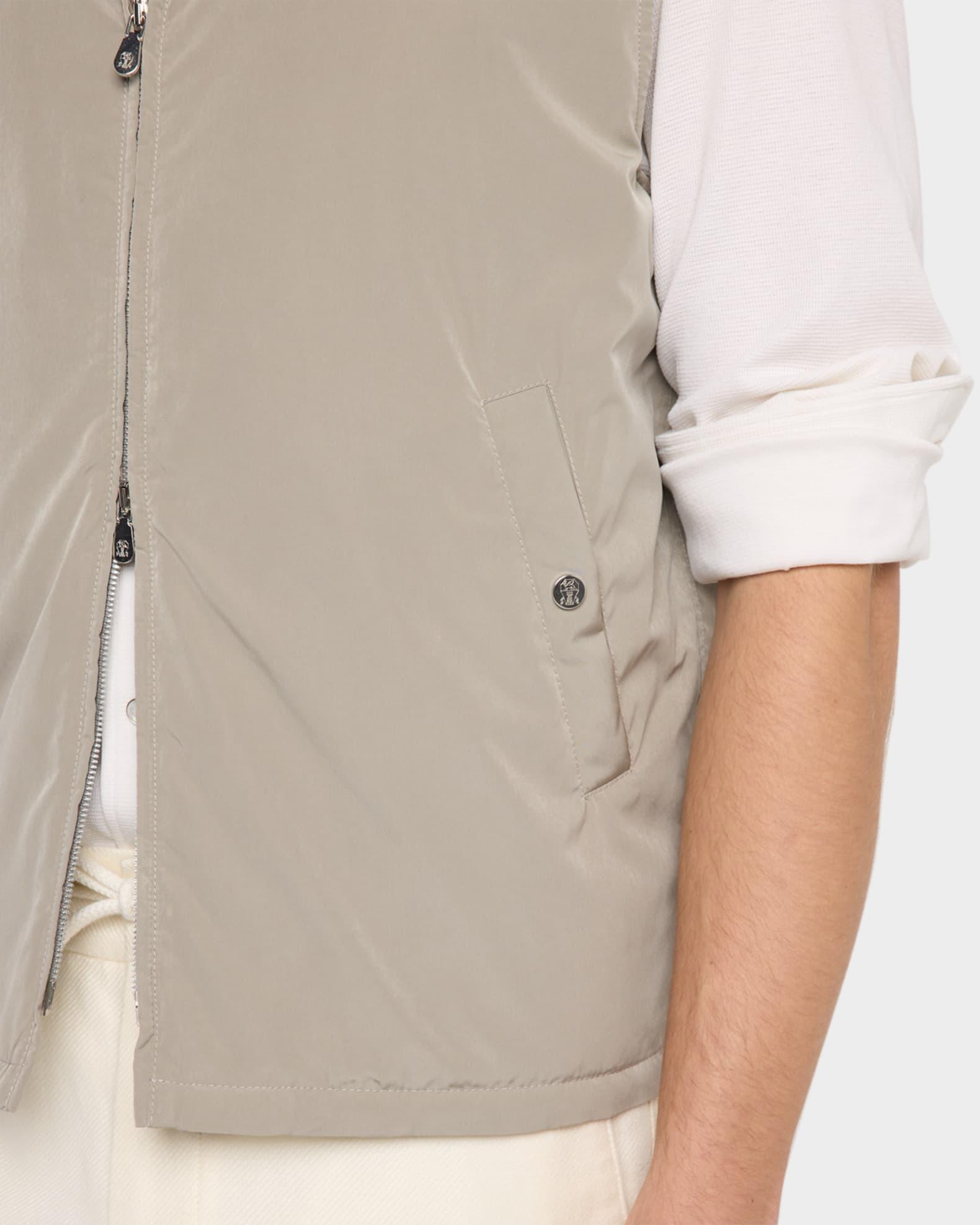 Men's Water-Resistant Microfiber Full-Zip Vest Product Image