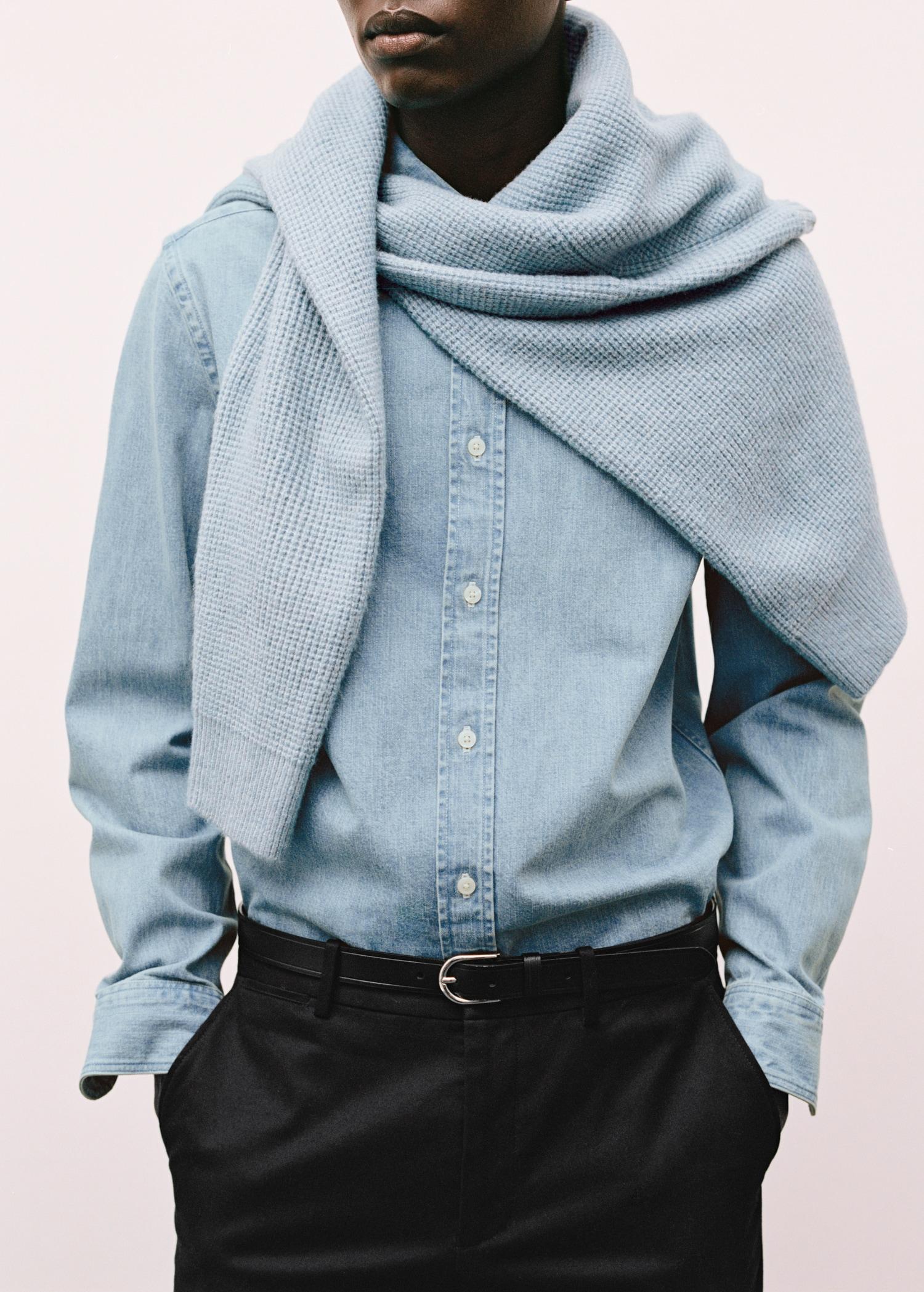 Regular fit denim shirt - Men | MANGO USA Product Image